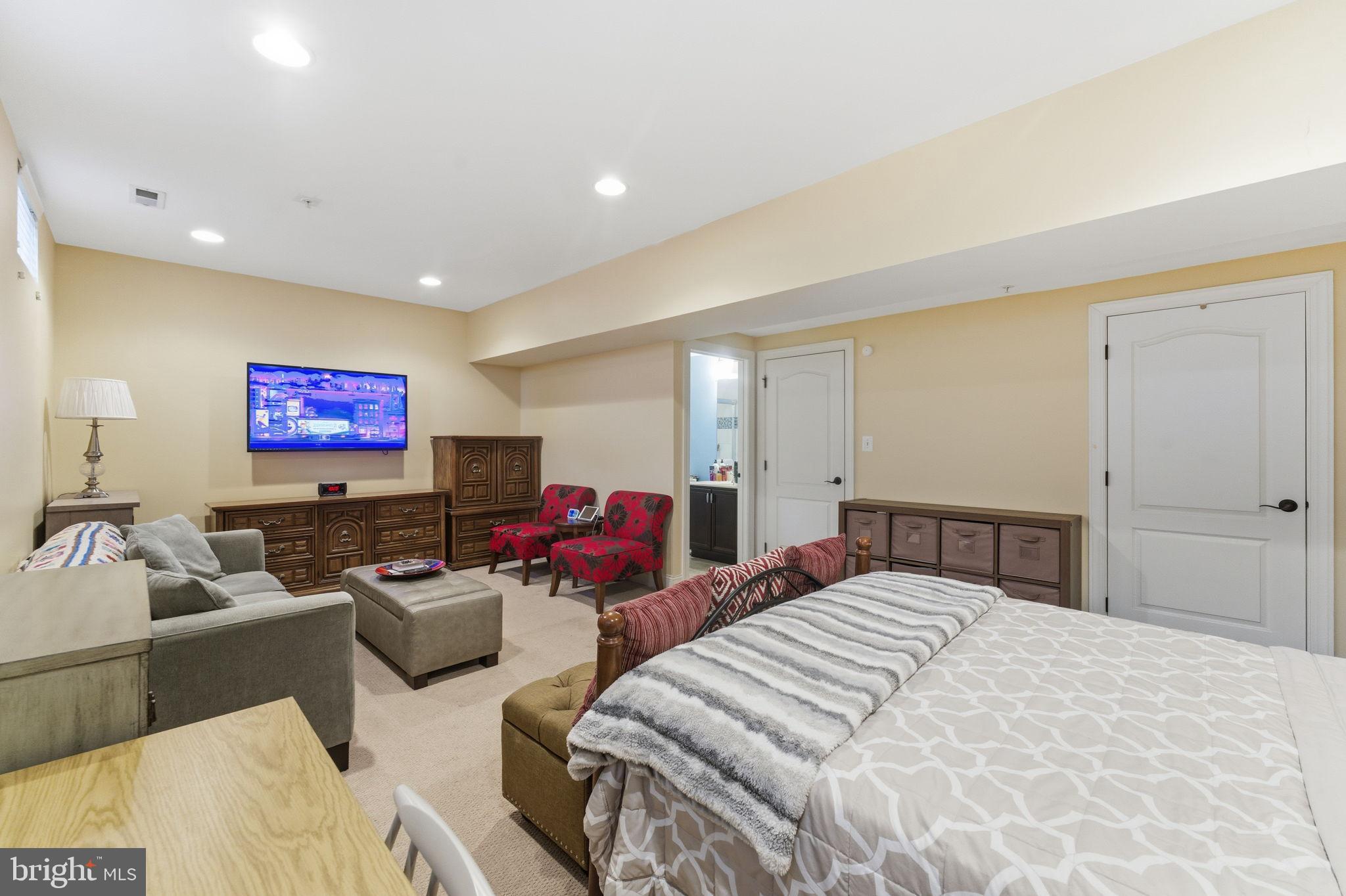 THE ENCLAVE AT ARUNDEL PRESERVE - Residential