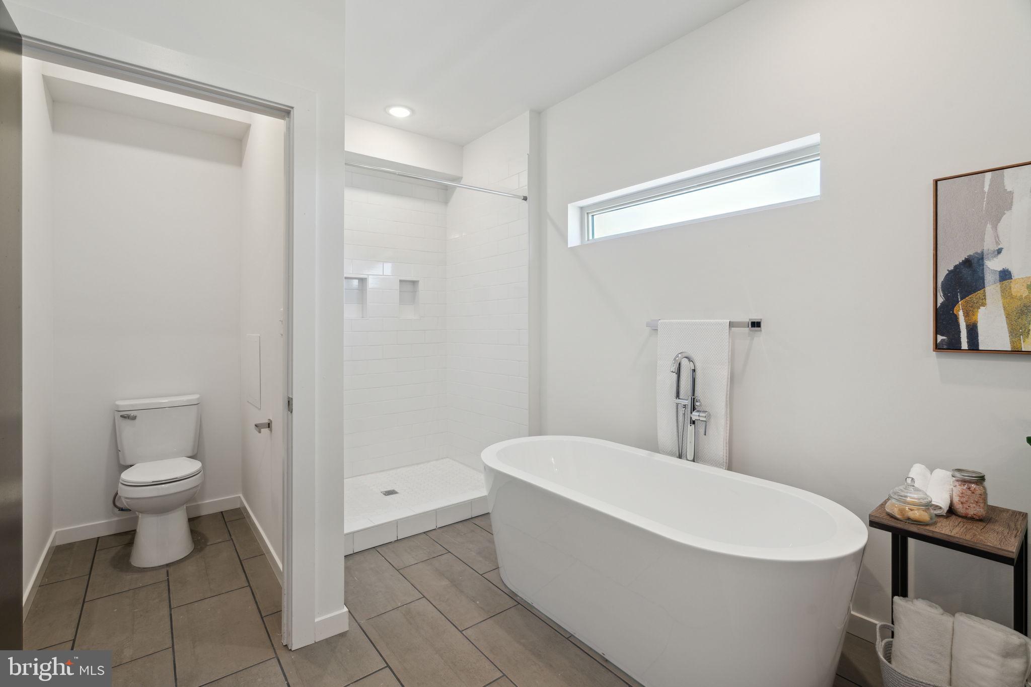 WEST OAK LANE - Residential
