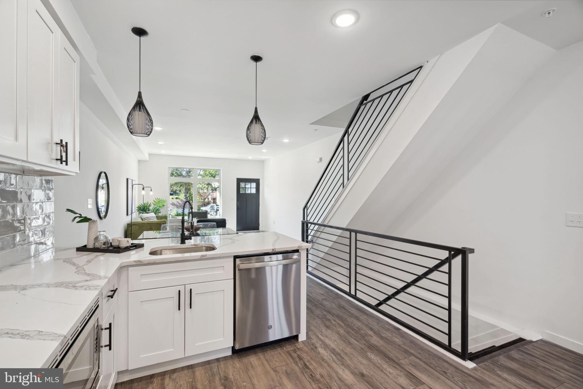 WEST OAK LANE - Residential