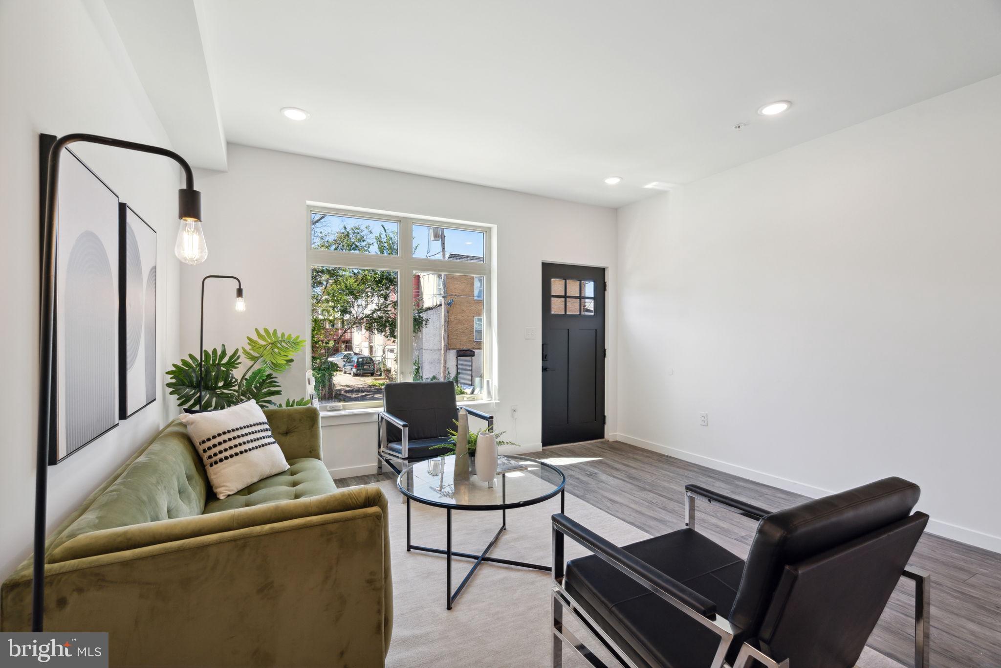 WEST OAK LANE - Residential
