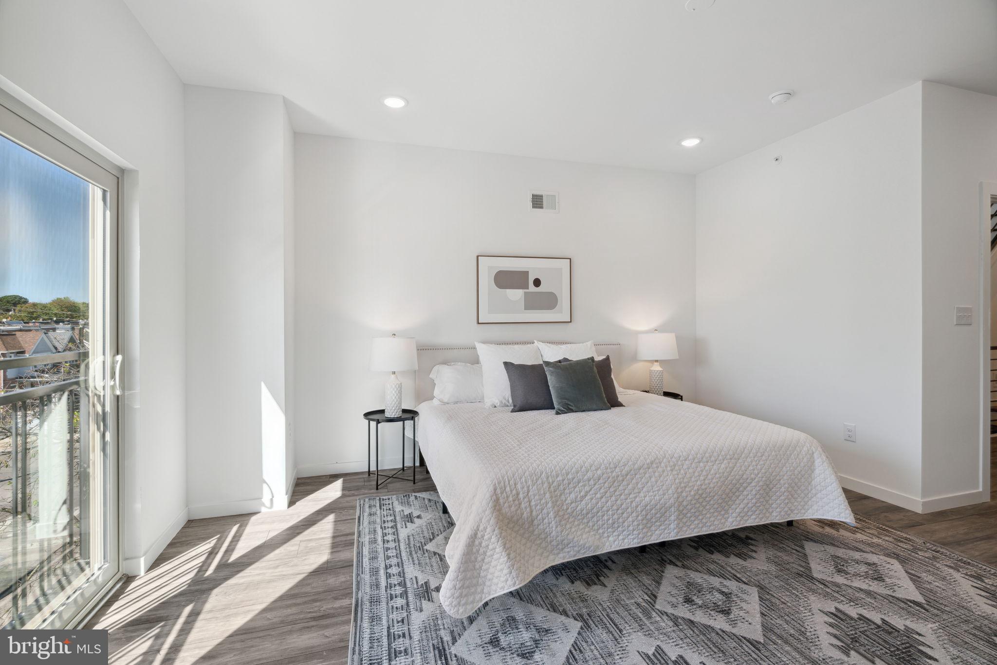 WEST OAK LANE - Residential