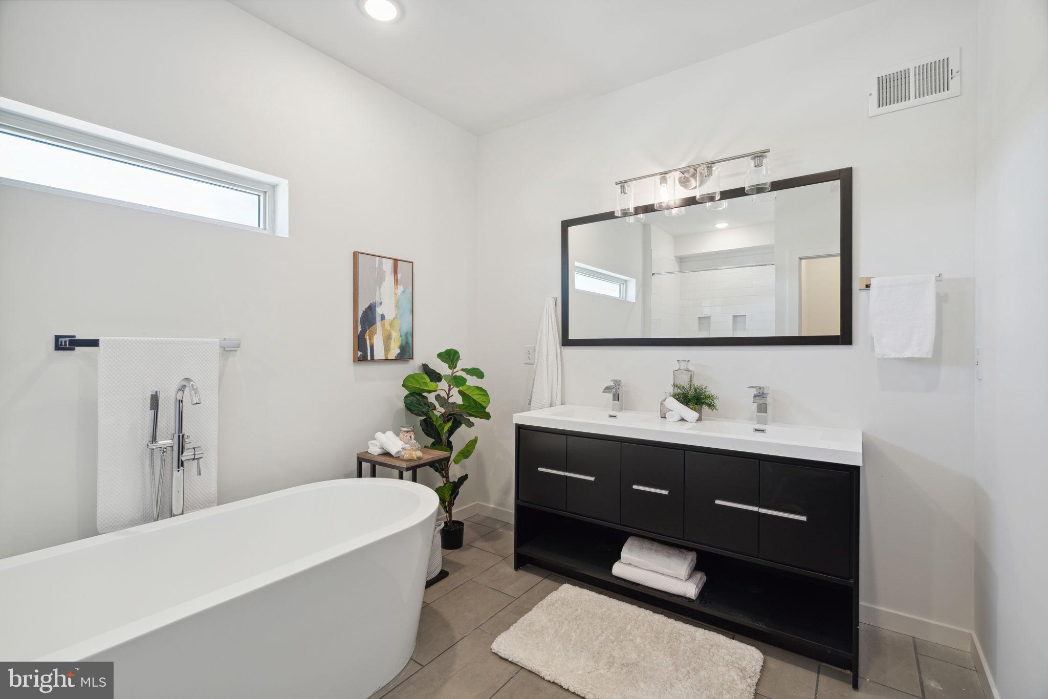 WEST OAK LANE - Residential