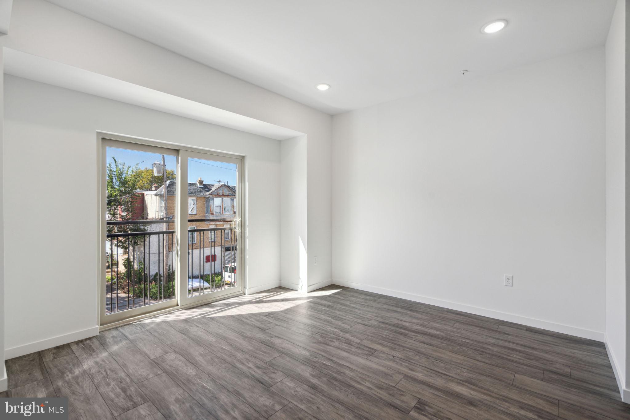 WEST OAK LANE - Residential
