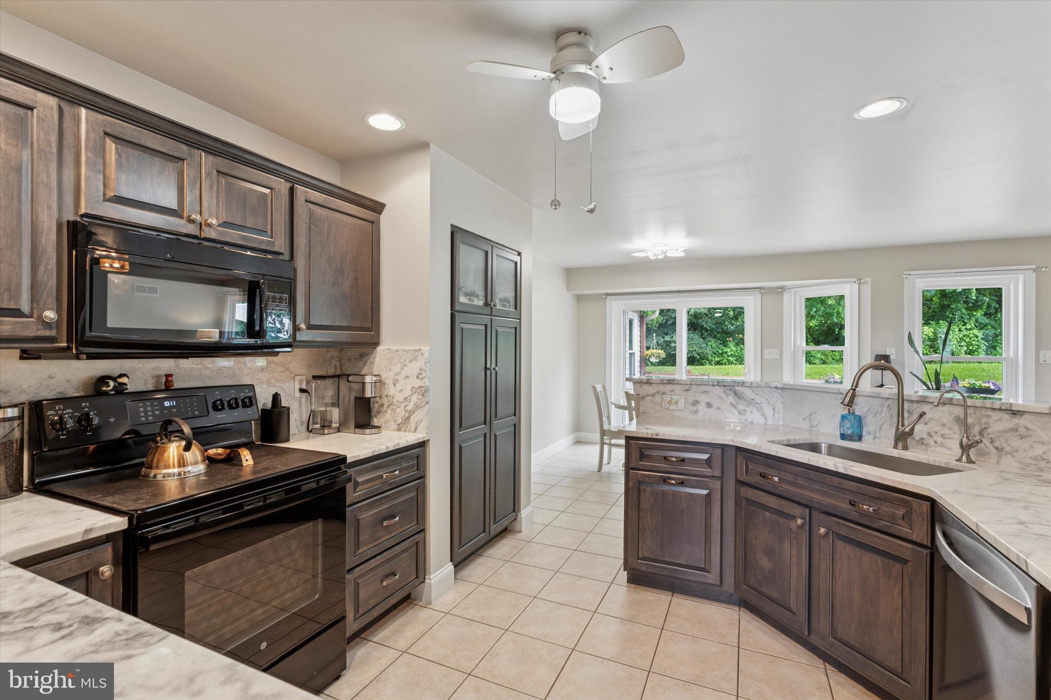 HILLBROOK FARMS - Residential