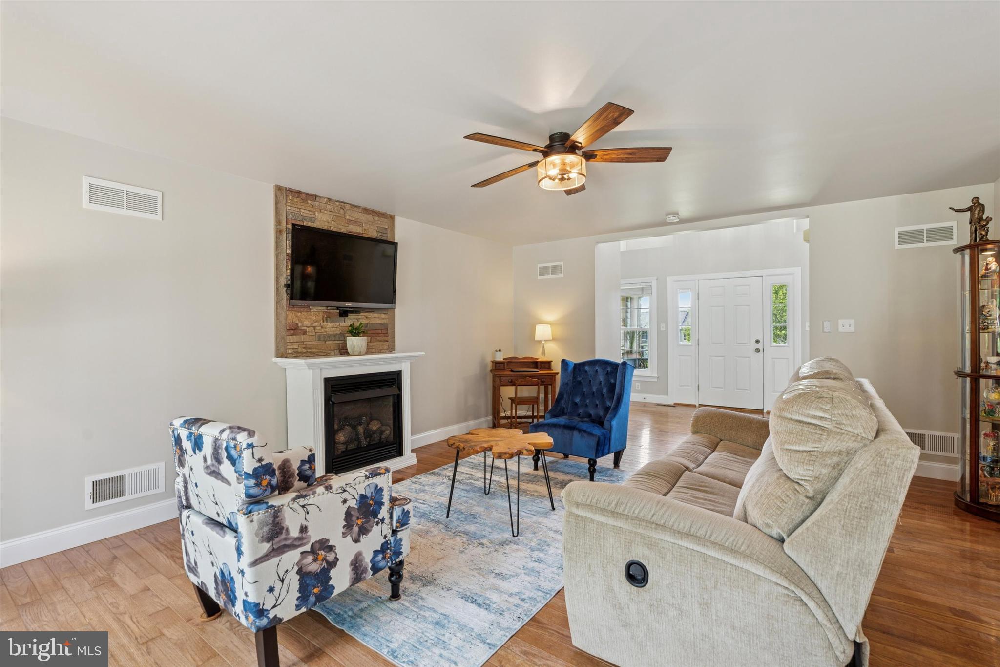 HILLBROOK FARMS - Residential