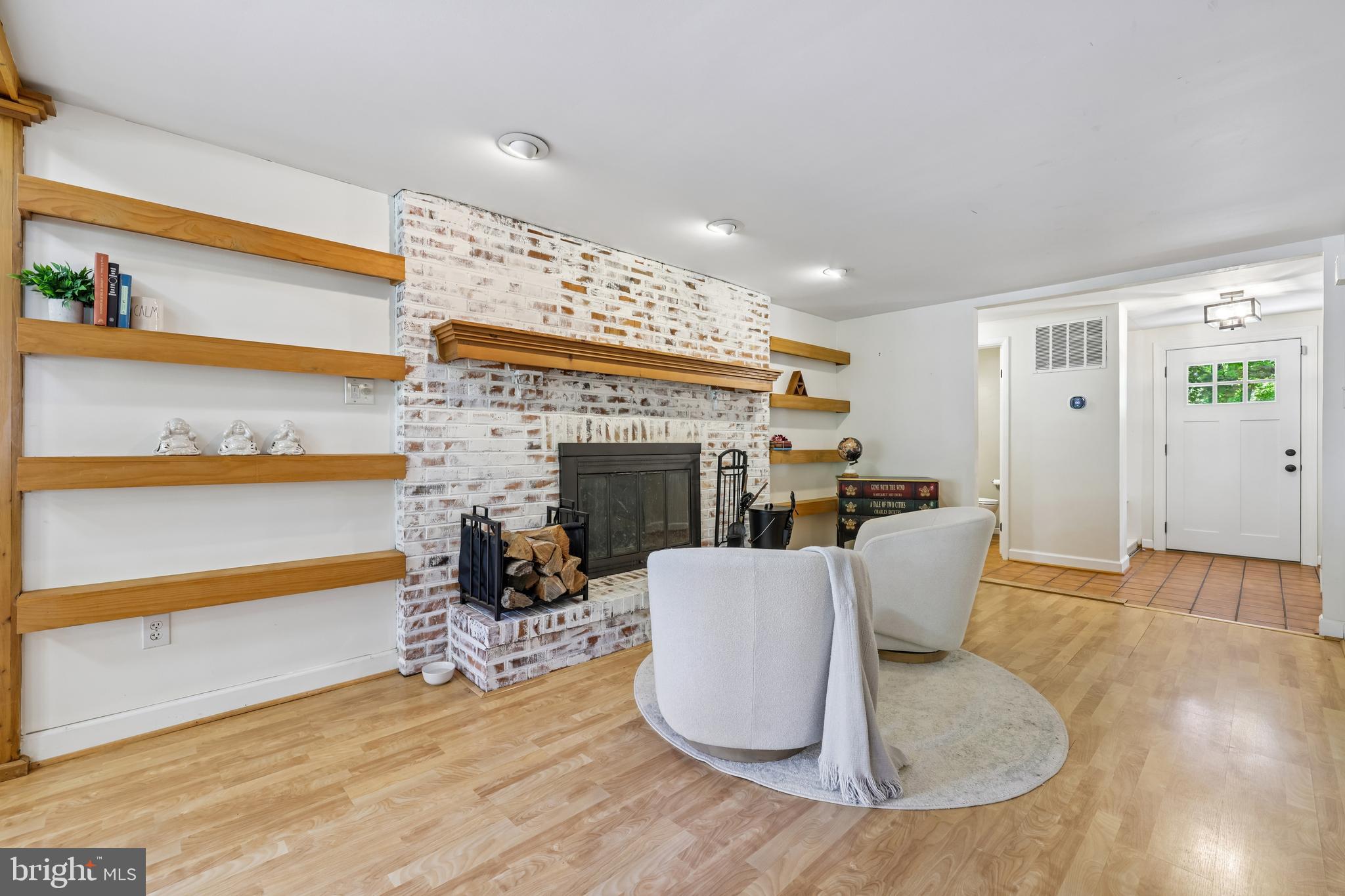 VILLAGE OF OWEN BROWN - Residential