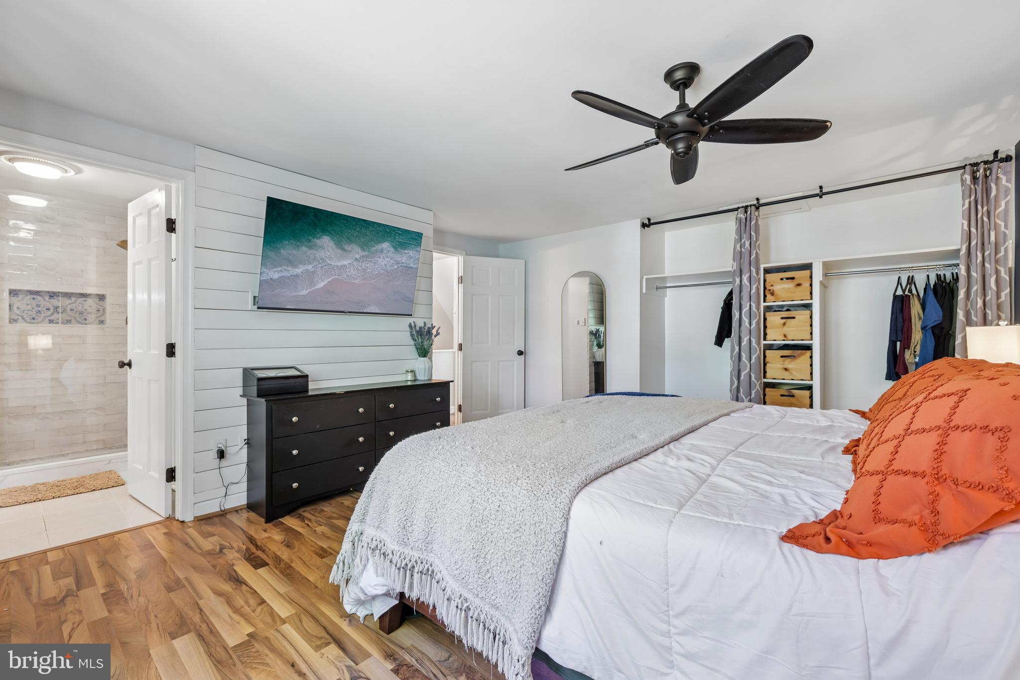 VILLAGE OF OWEN BROWN - Residential
