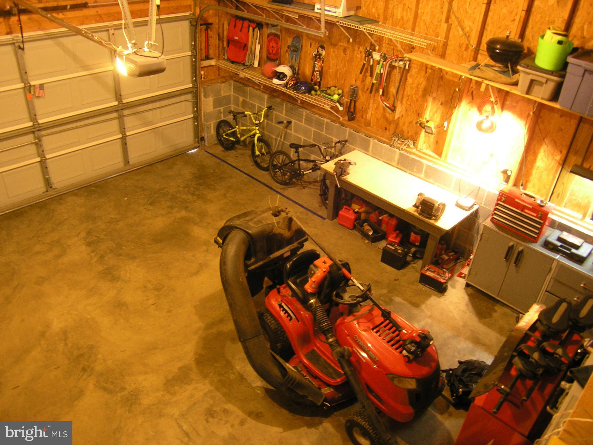 COVE POINT WOODS - Residential