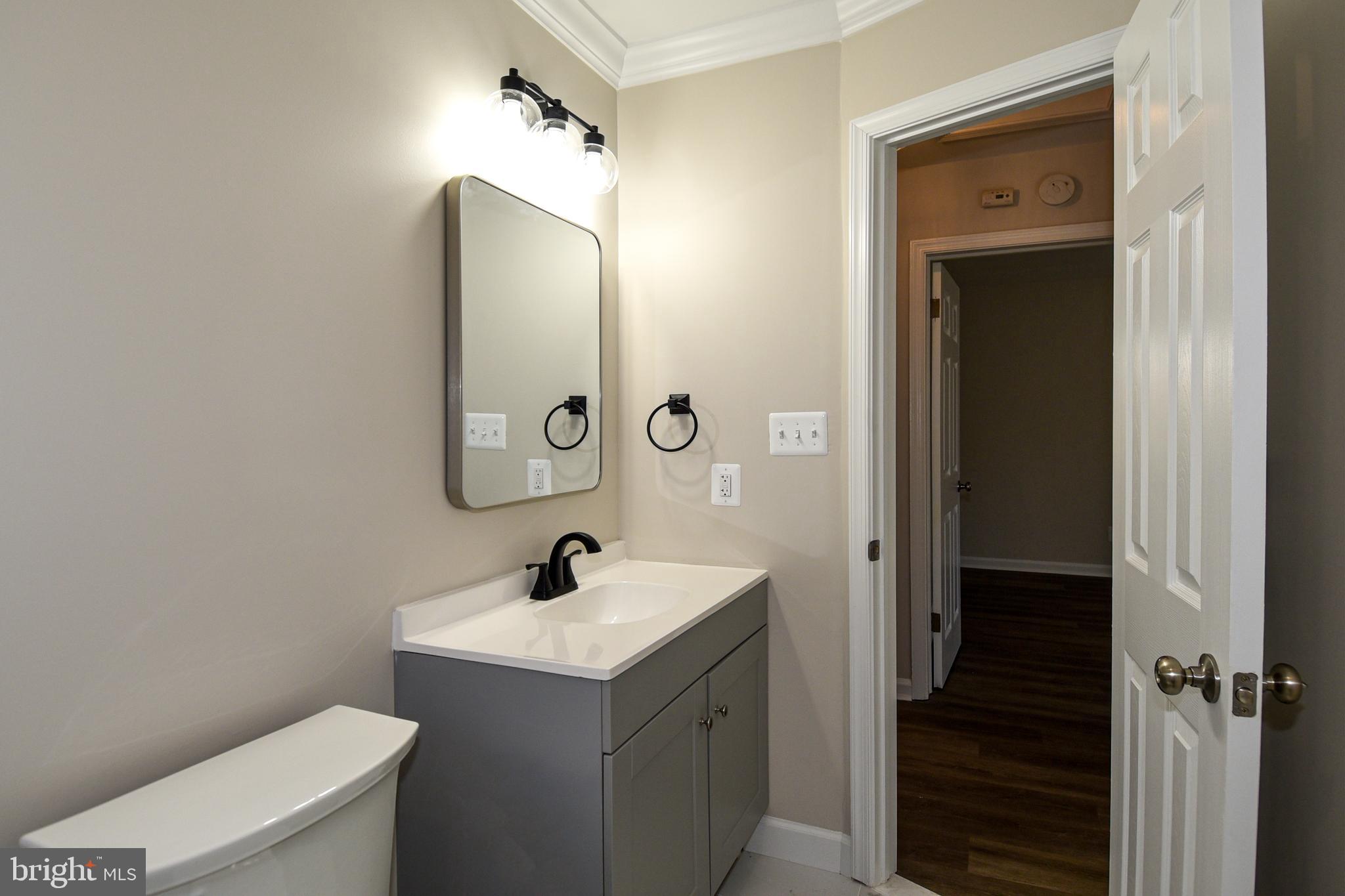 CONNECTICUT GARDENS - Residential Lease