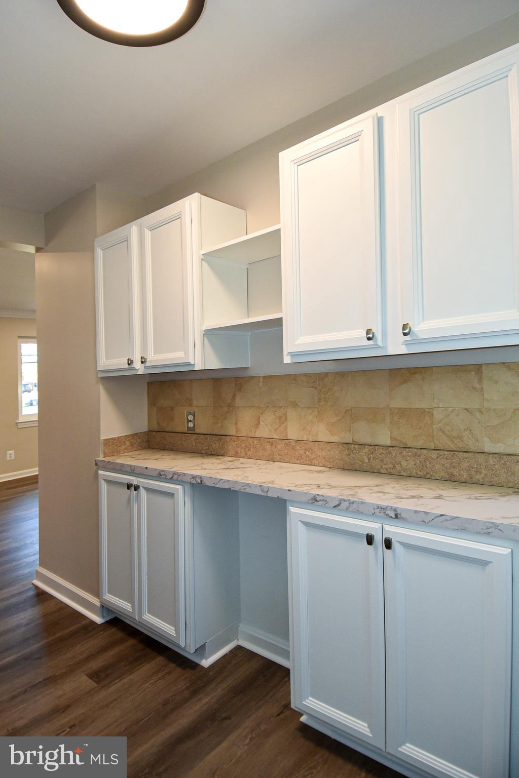 CONNECTICUT GARDENS - Residential Lease