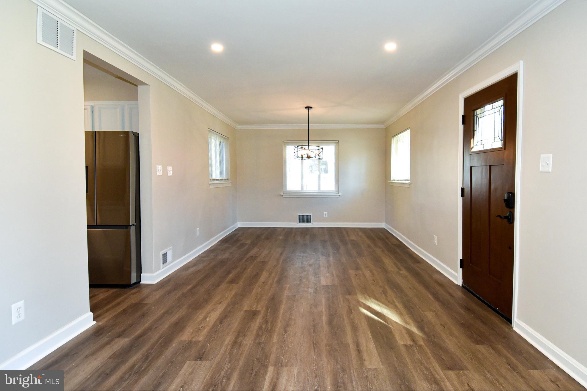 CONNECTICUT GARDENS - Residential Lease