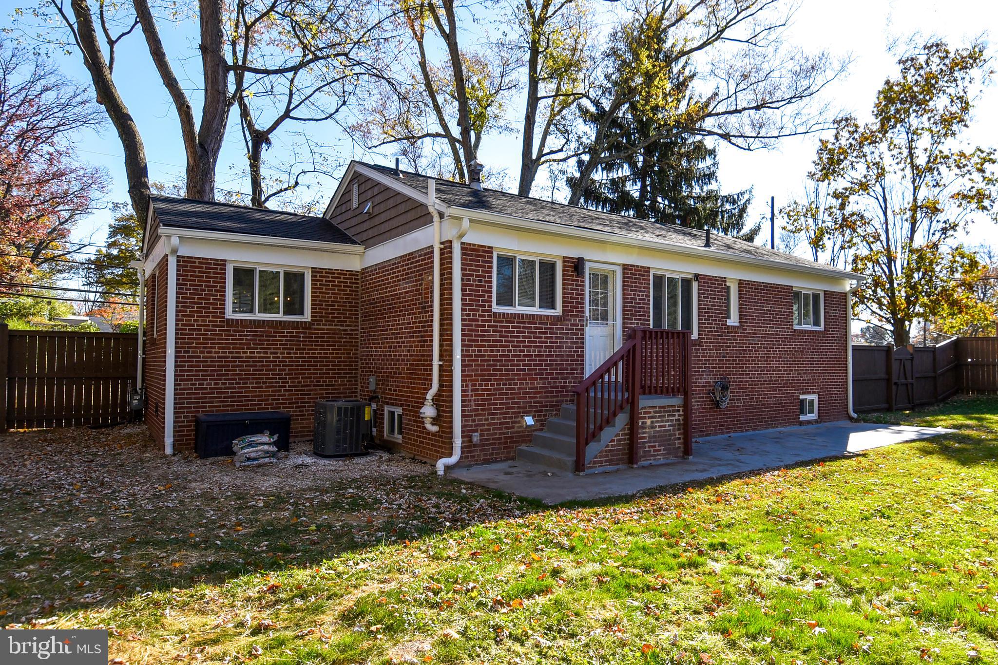 CONNECTICUT GARDENS - Residential Lease