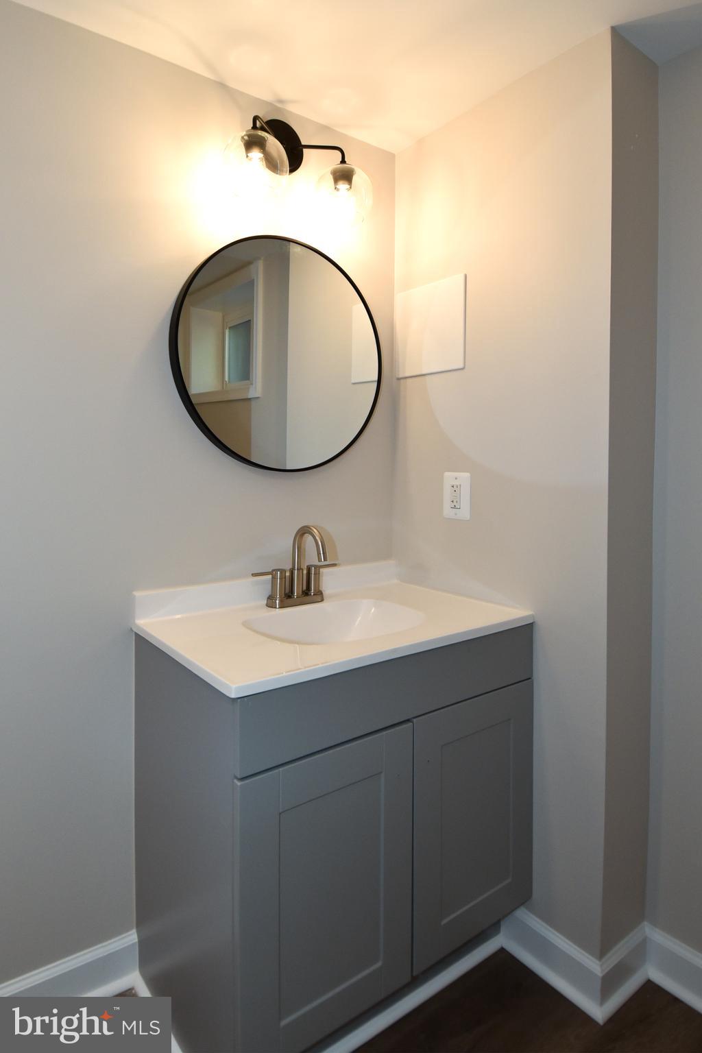 CONNECTICUT GARDENS - Residential Lease