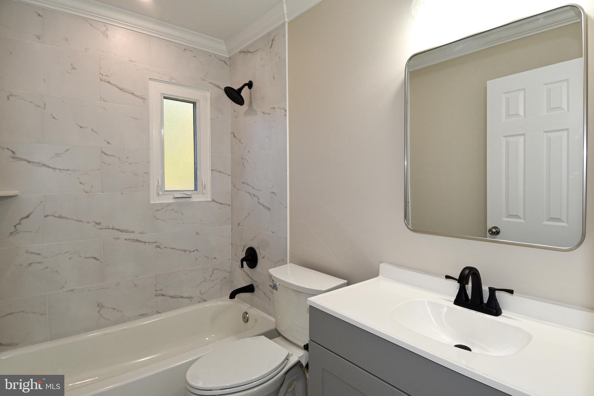 CONNECTICUT GARDENS - Residential Lease