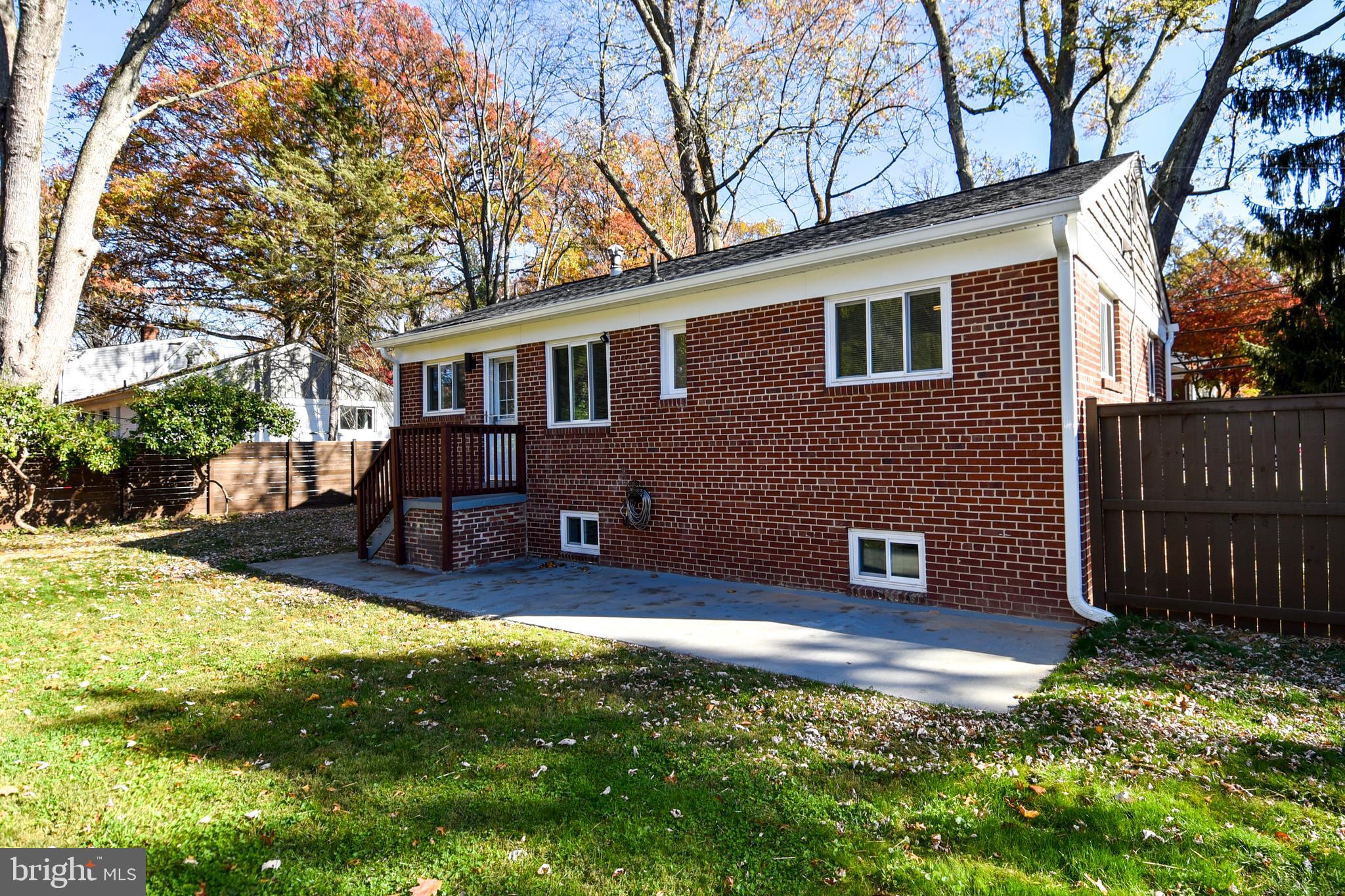 CONNECTICUT GARDENS - Residential Lease