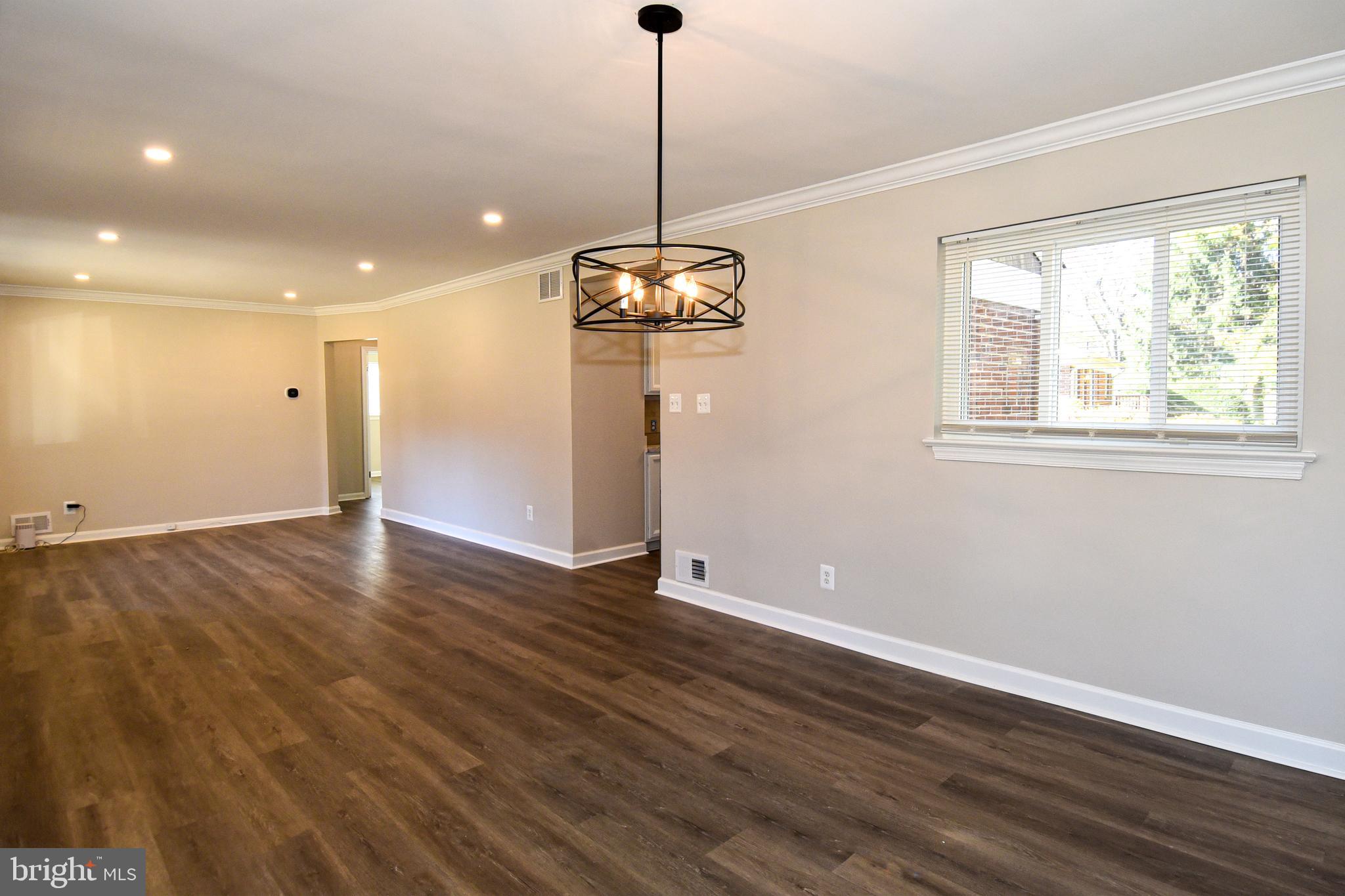 CONNECTICUT GARDENS - Residential Lease