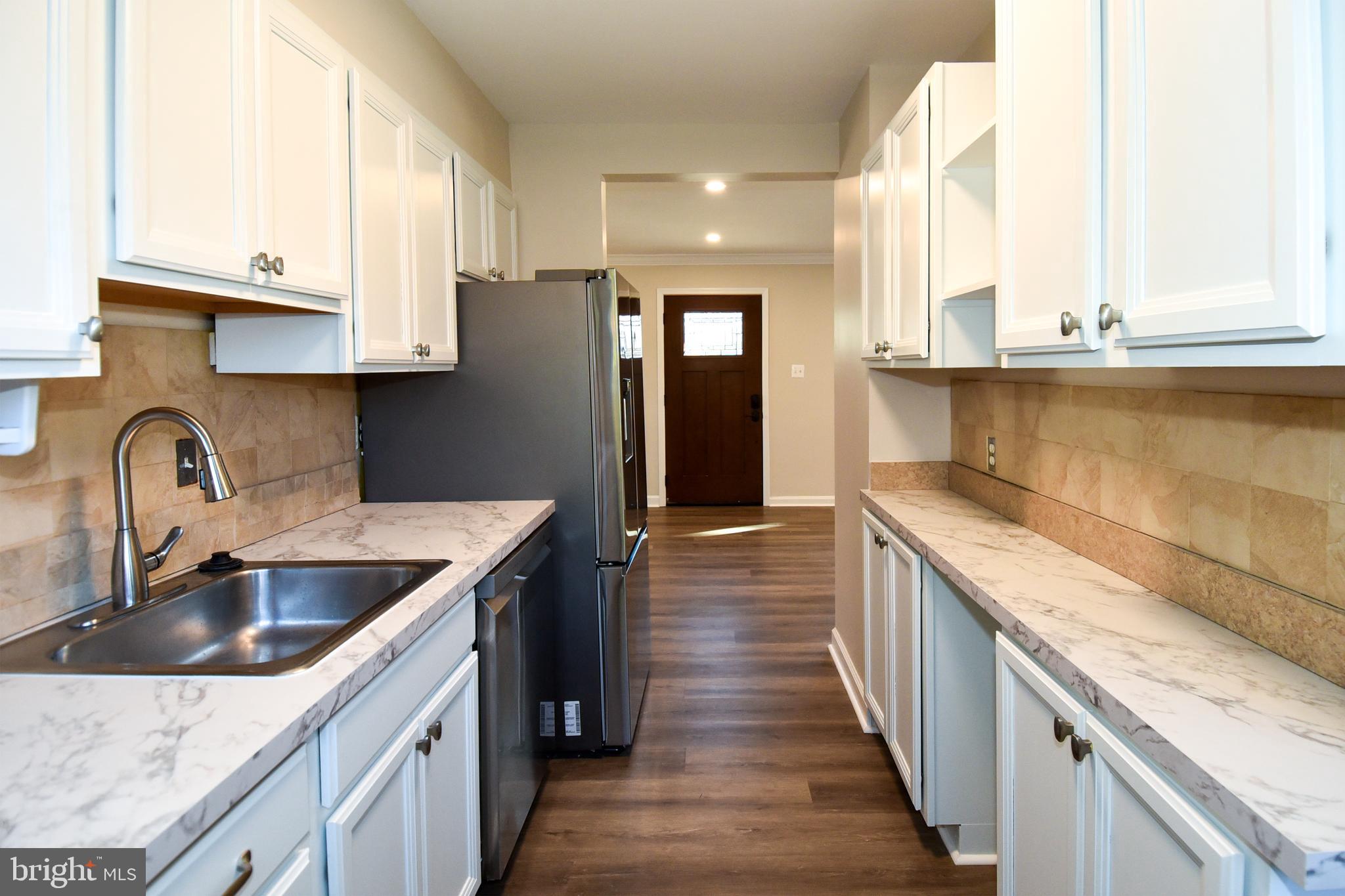 CONNECTICUT GARDENS - Residential Lease