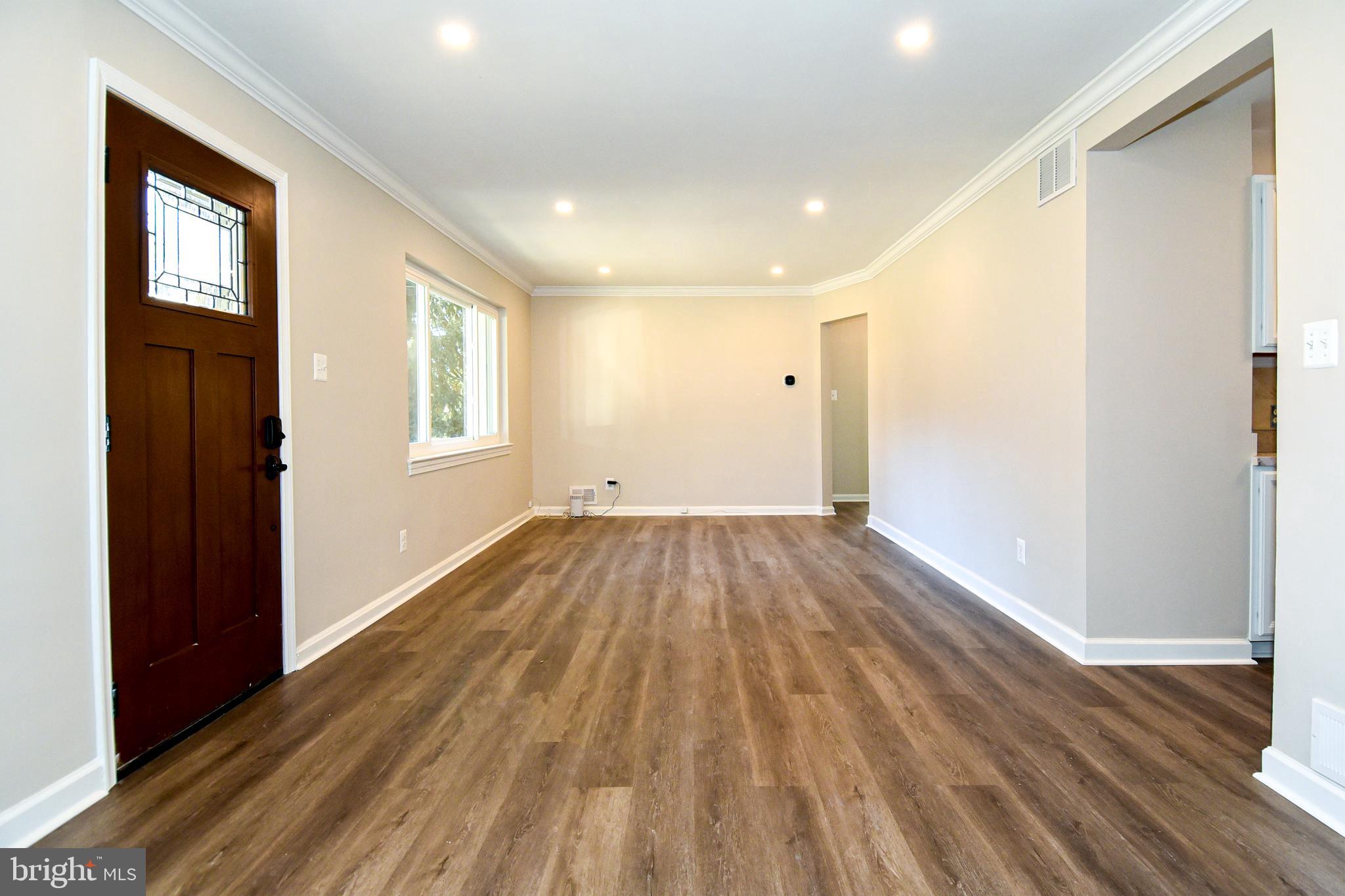 CONNECTICUT GARDENS - Residential Lease