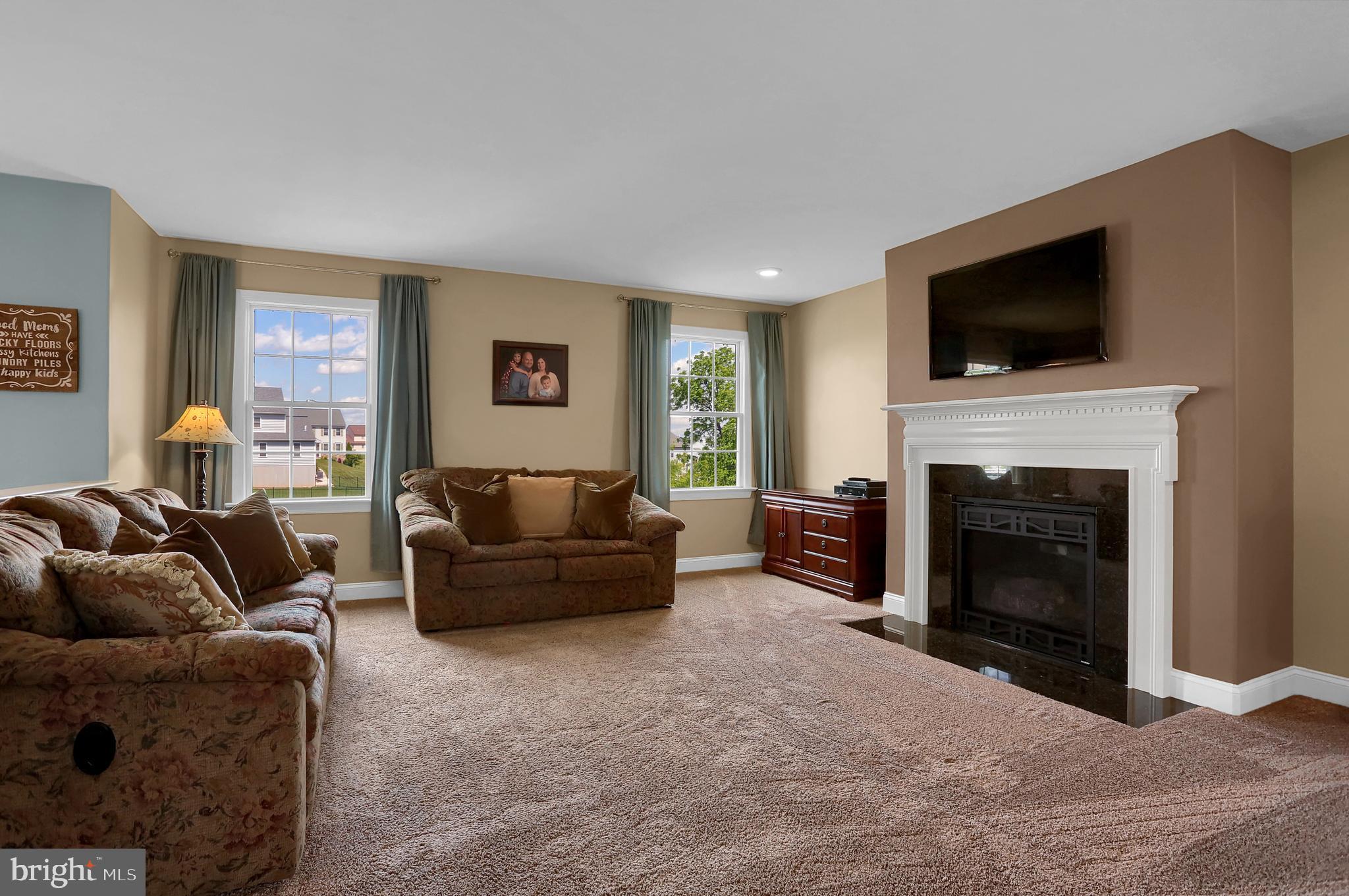 KENDALE OAKS - Residential