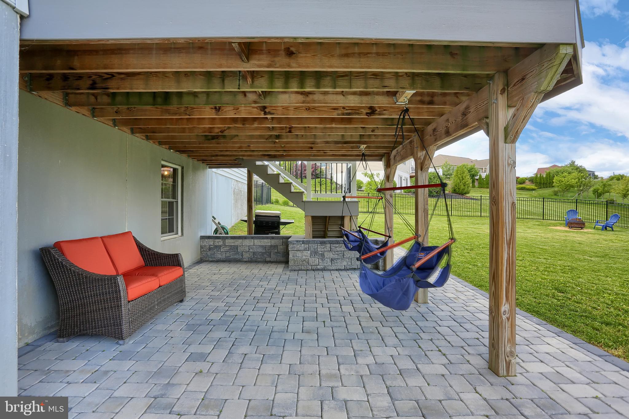 KENDALE OAKS - Residential