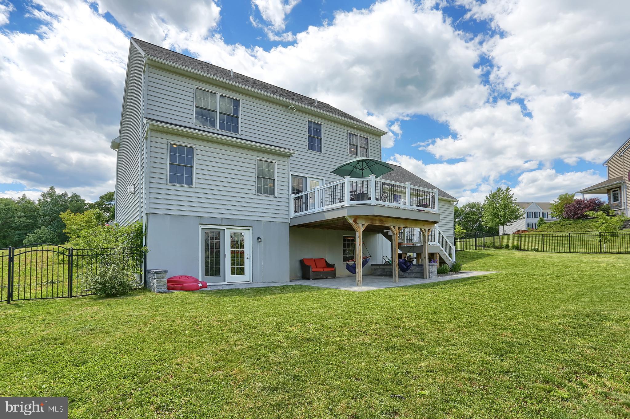 KENDALE OAKS - Residential