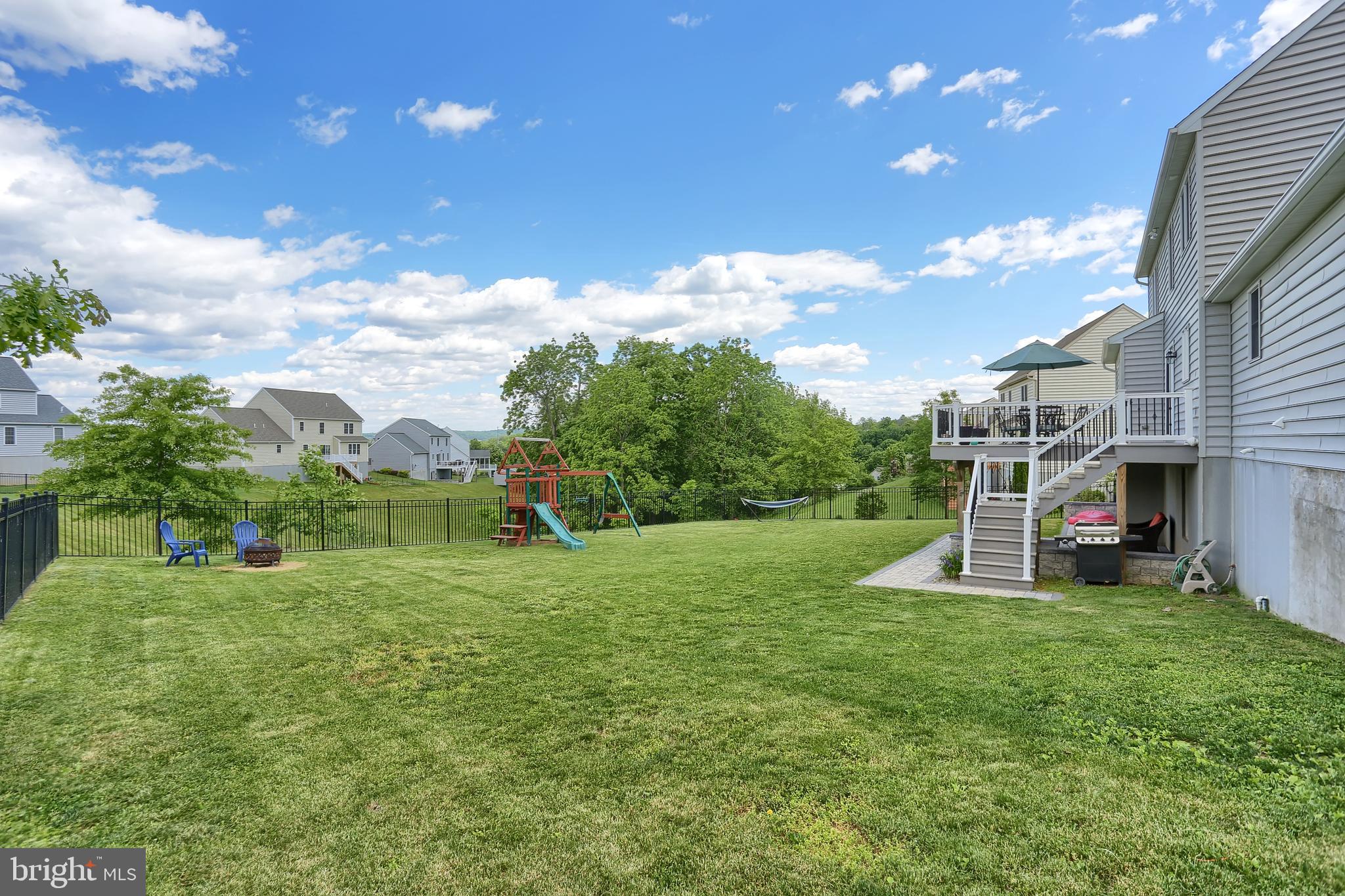 KENDALE OAKS - Residential
