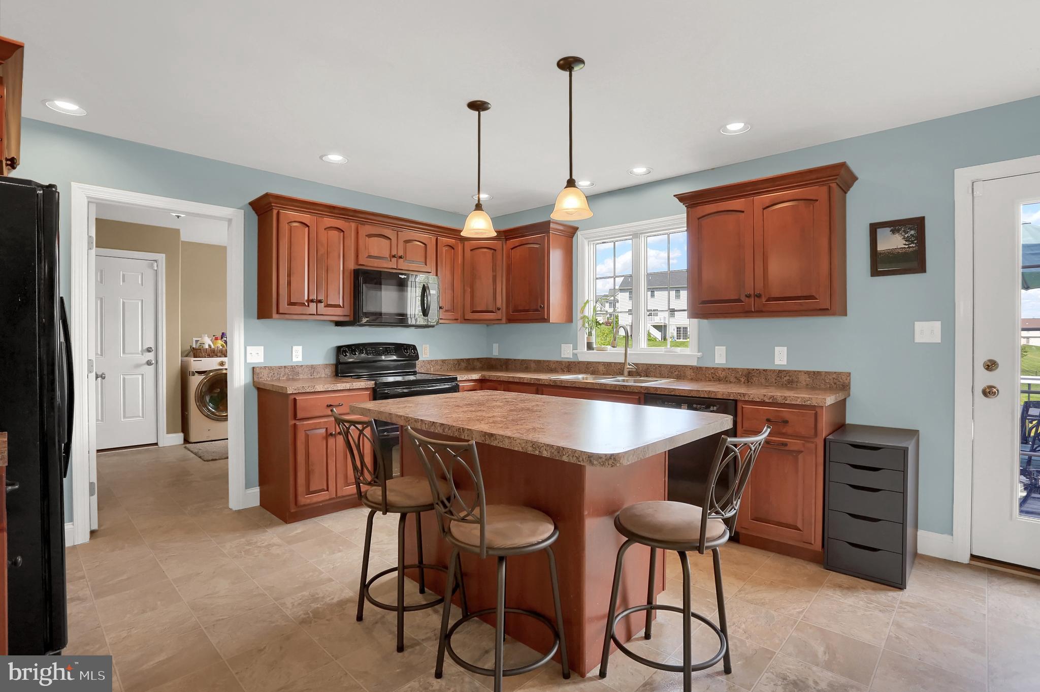 KENDALE OAKS - Residential