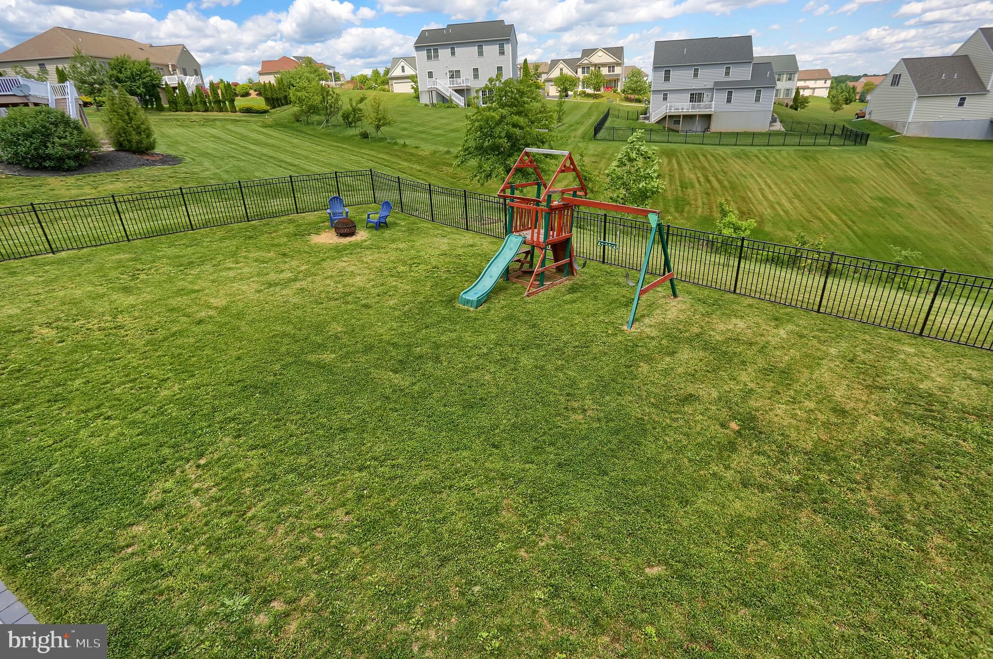 KENDALE OAKS - Residential