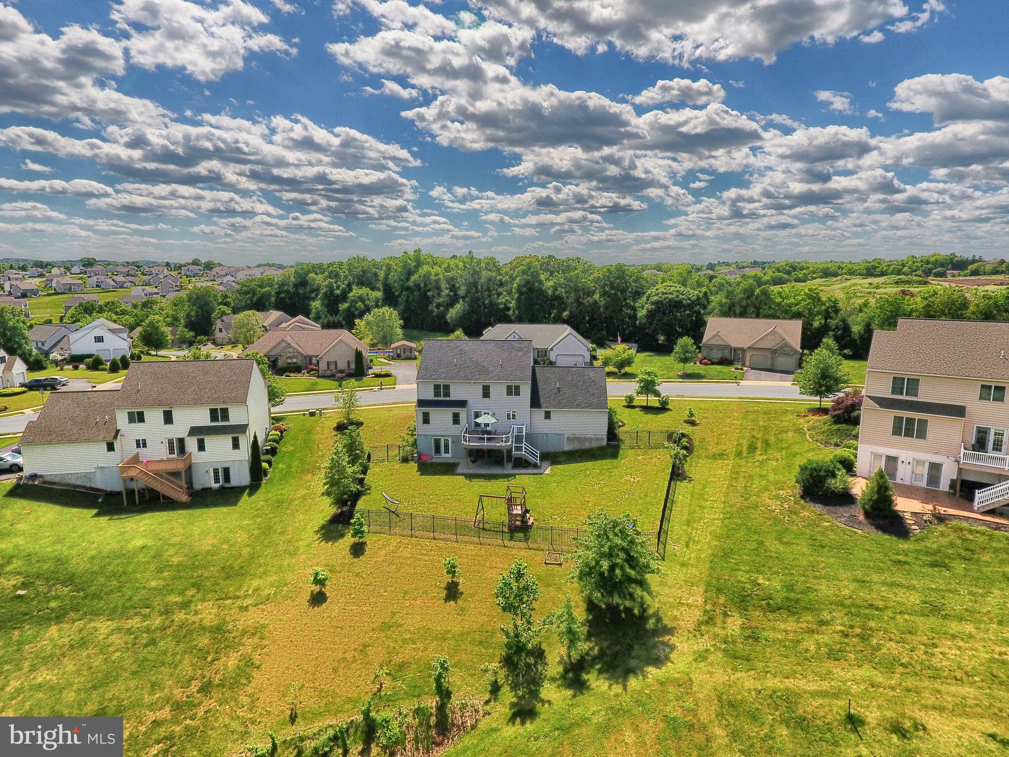 KENDALE OAKS - Residential