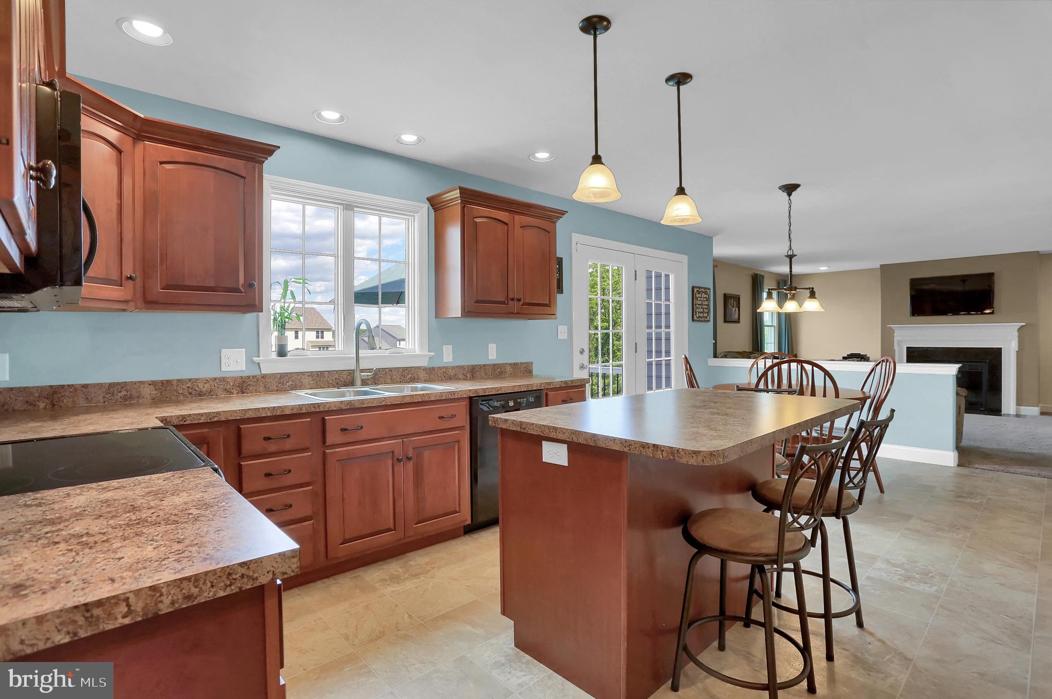 KENDALE OAKS - Residential