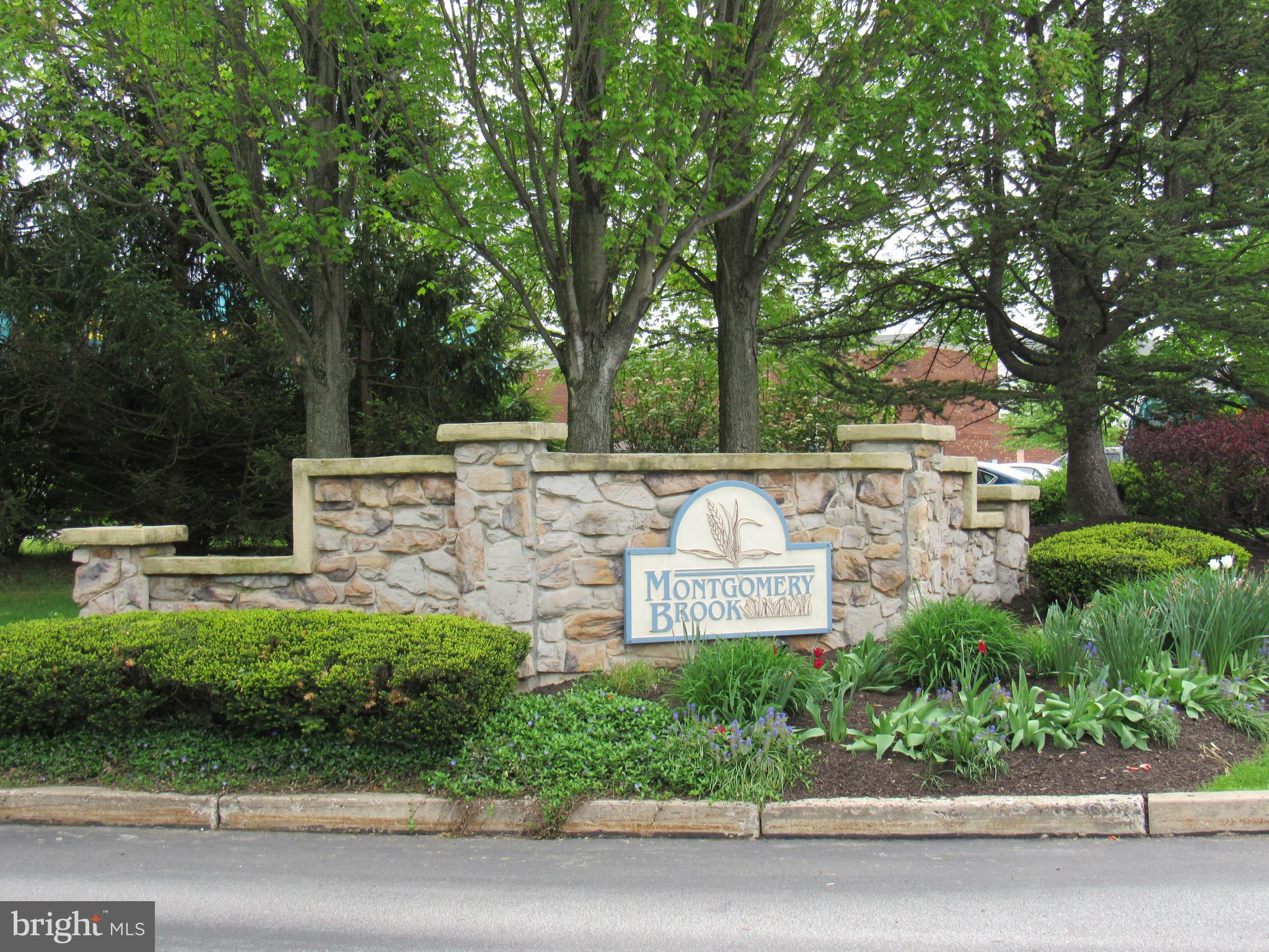 MONTGOMERY BROOKE - Residential