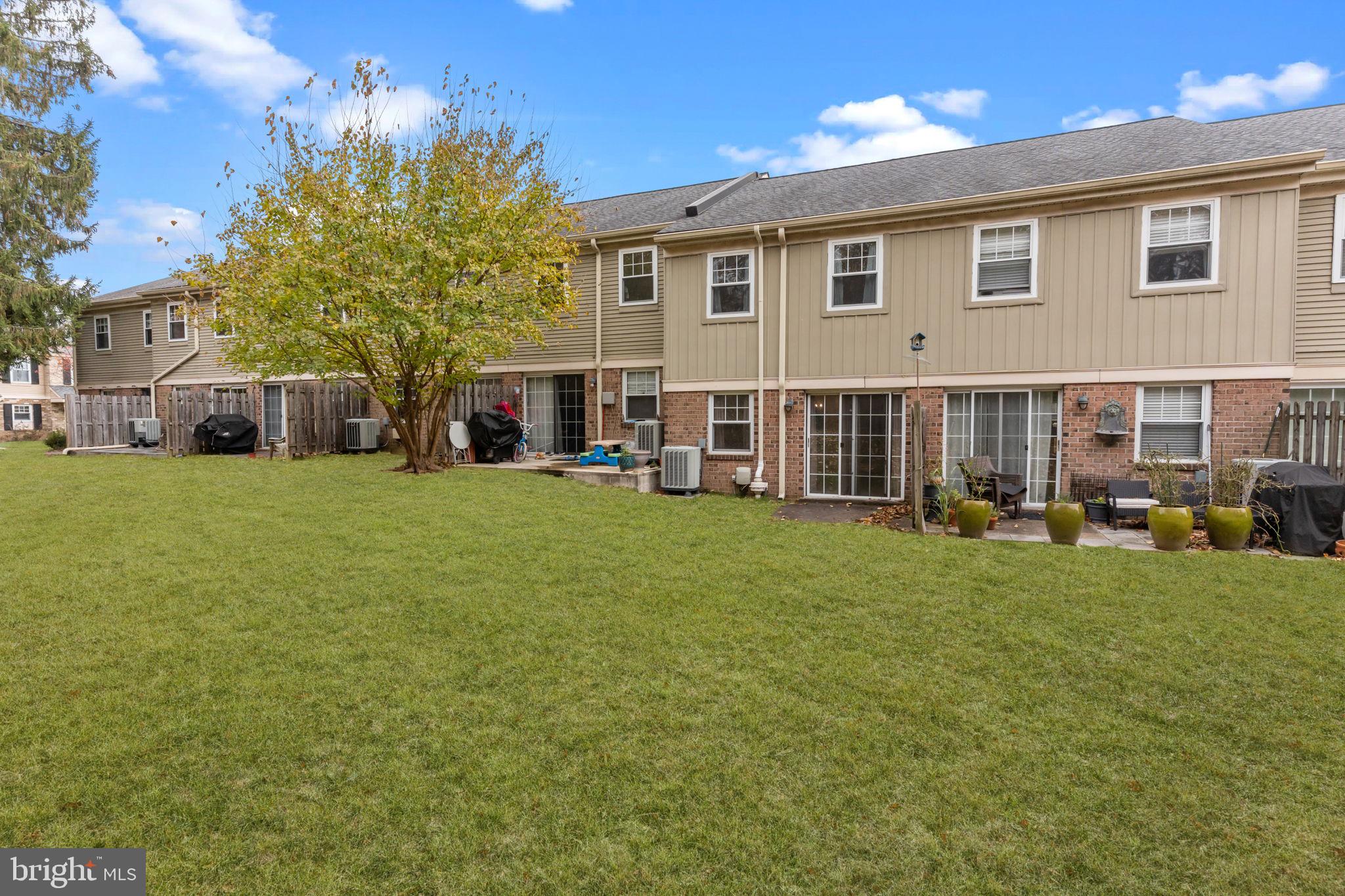 OXFORD OF BLUE BELL - Residential