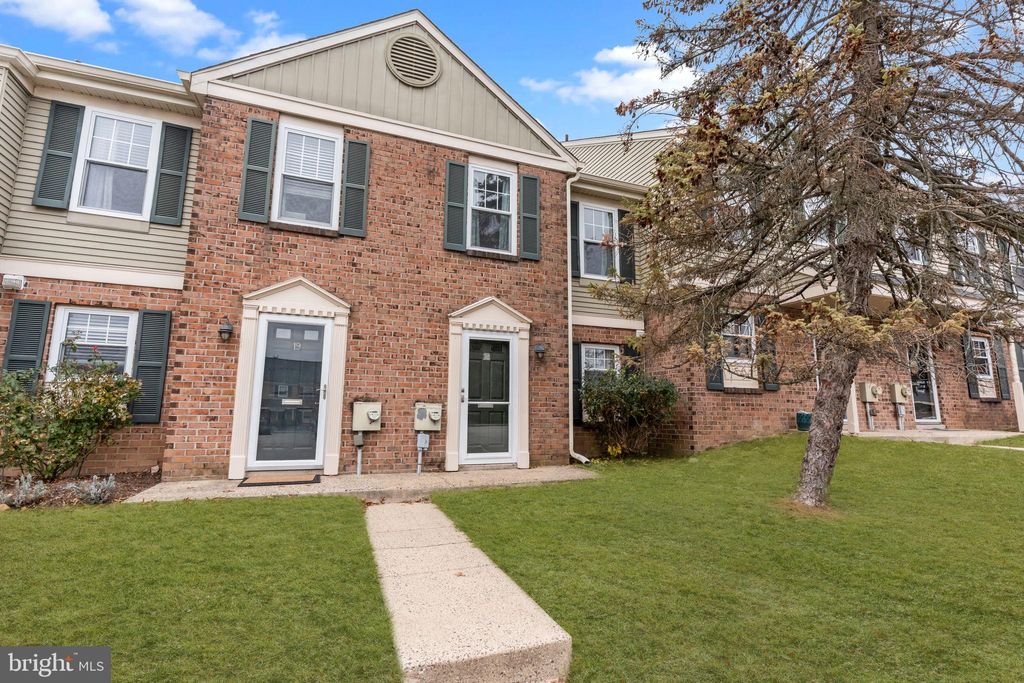 Photo of 18 Yorktown Court, BLUE BELL, PA 19422 (MLS # PAMC2161618)