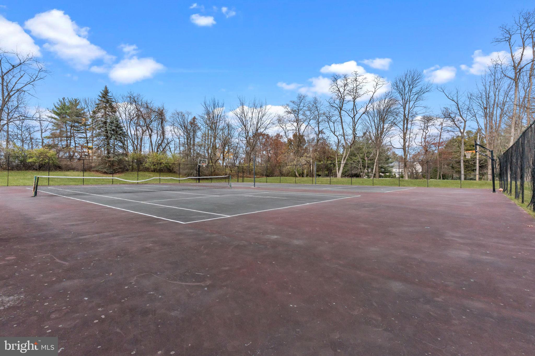 OXFORD OF BLUE BELL - Residential