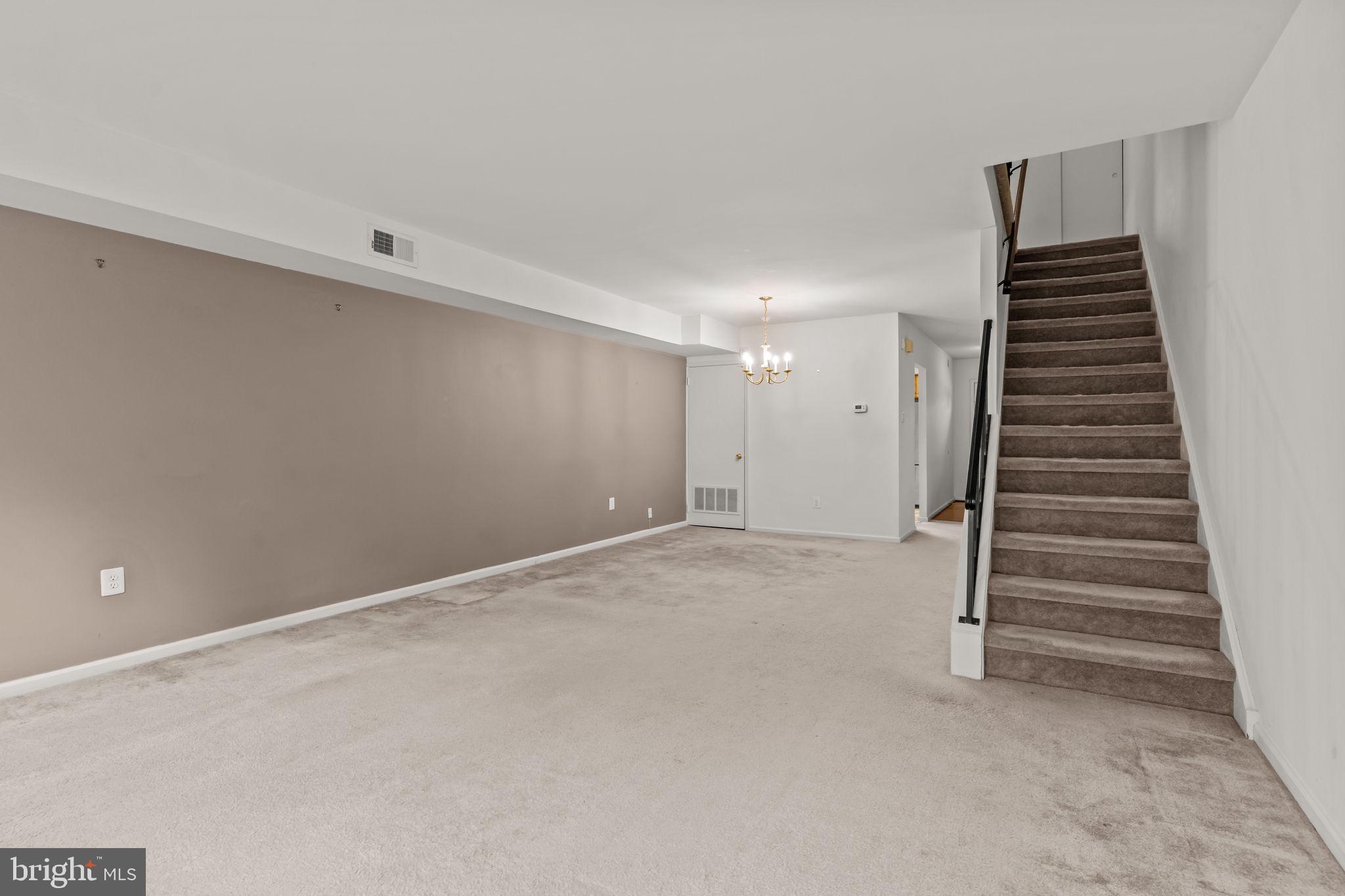 OXFORD OF BLUE BELL - Residential