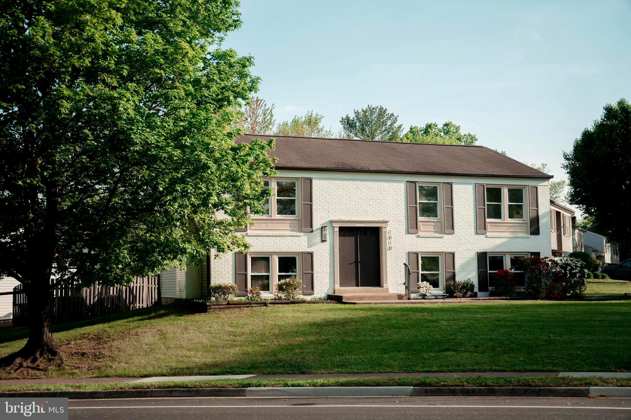 HUNTERS CREEK - Residential