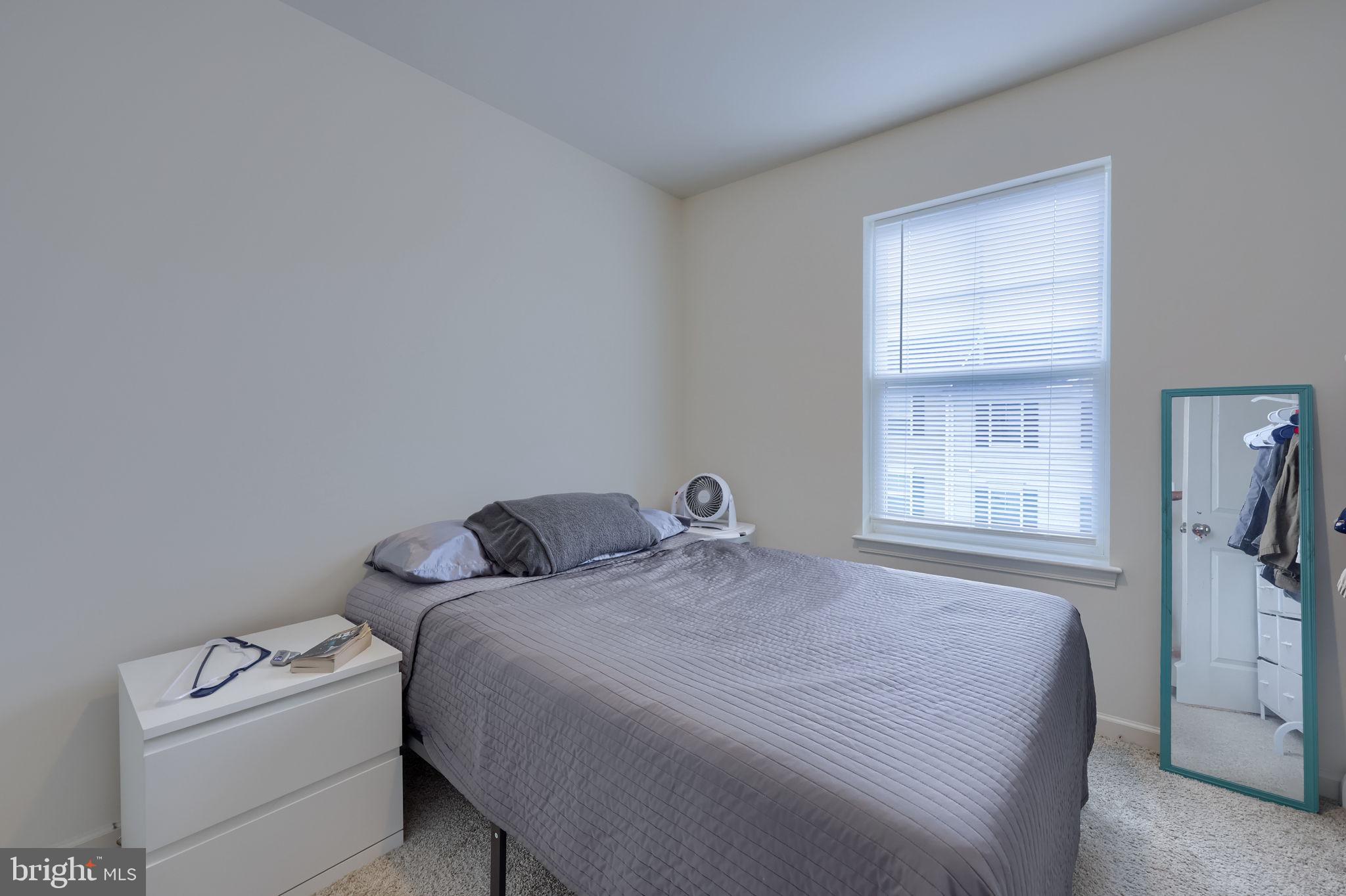FAIRVIEW SQUARE - Residential