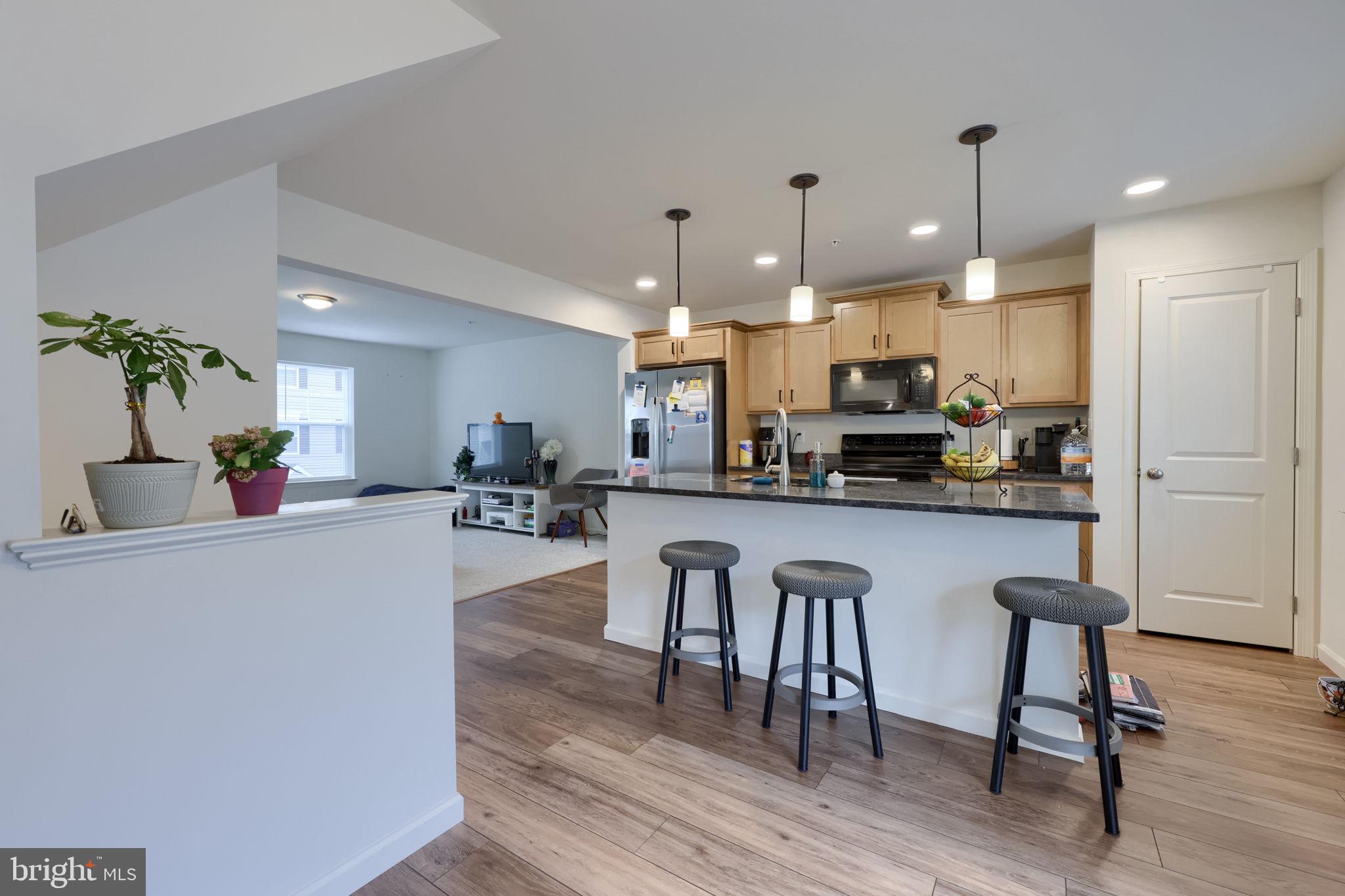 FAIRVIEW SQUARE - Residential