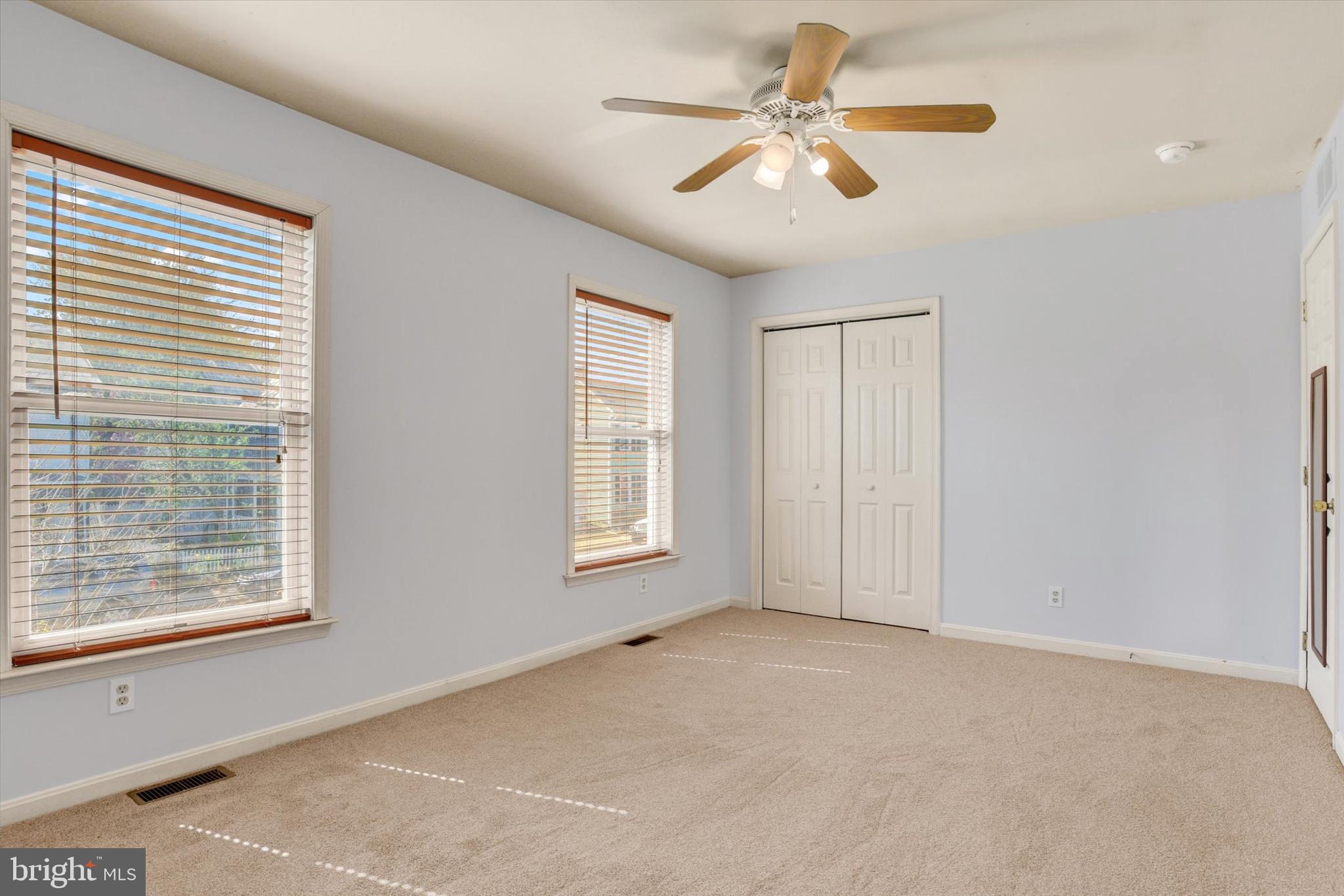 CHESTNUT TOWNHOUSES - Residential