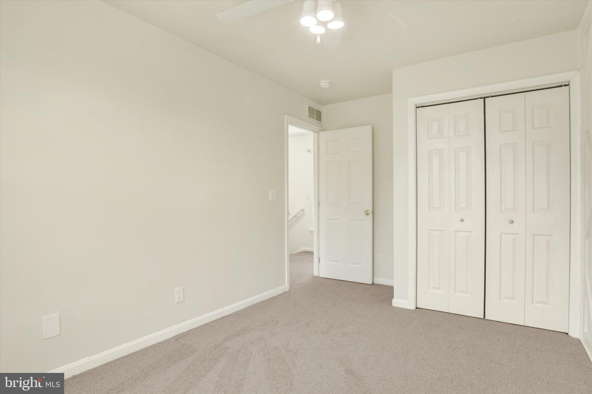 CHESTNUT TOWNHOUSES - Residential