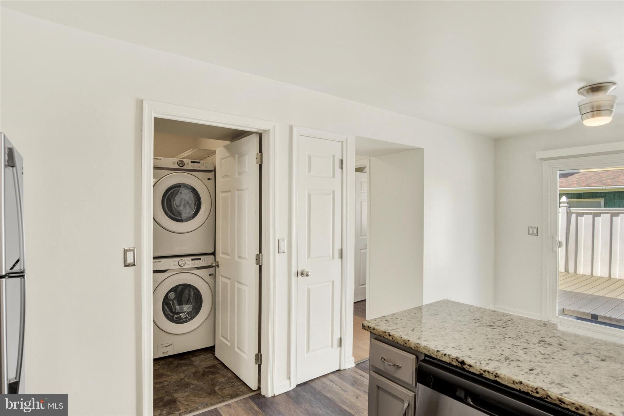 CHESTNUT TOWNHOUSES - Residential