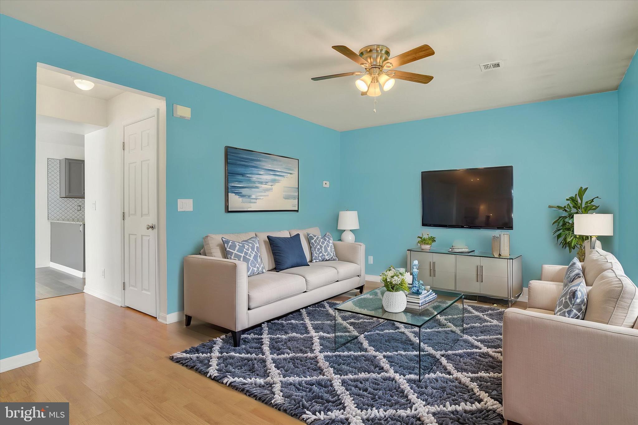 CHESTNUT TOWNHOUSES - Residential