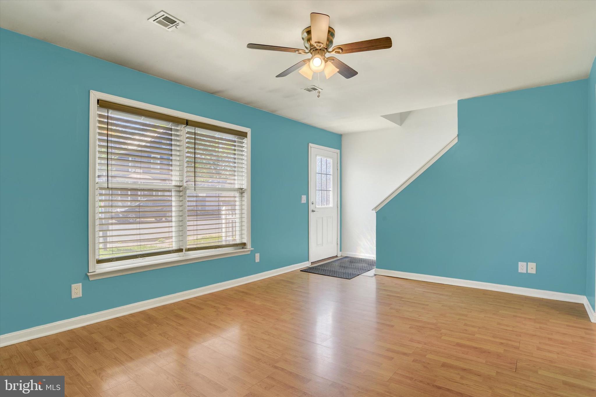 CHESTNUT TOWNHOUSES - Residential