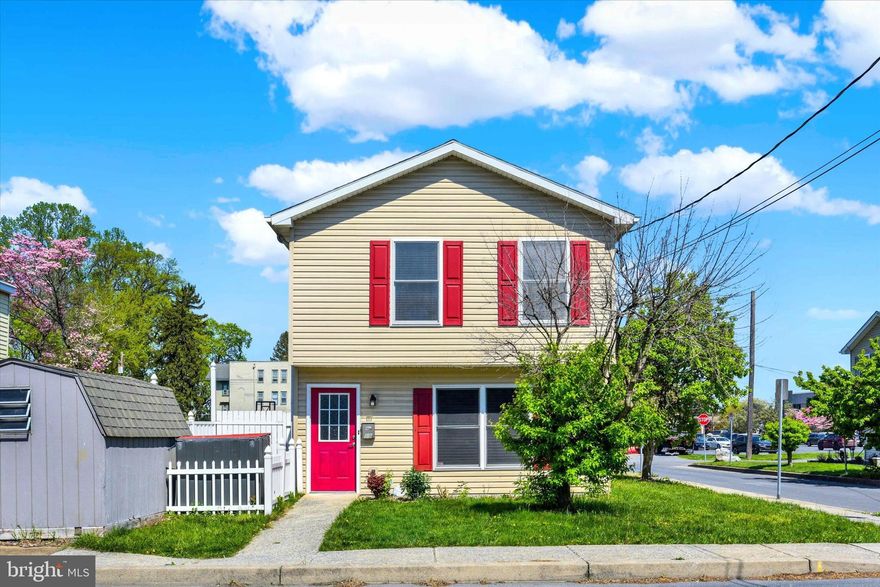 Welcome to this beautifully updated townhome in the desirable Chestnut Street community, located in Mechanicsburg School District. This home features 3 bedrooms and 1.5 baths, offering a perfect blend of comfort and style. The kitchen is a standout with granite countertops, a sleek tile backsplash, and stainless-steel appliances—perfect for the home chef. Additional conveniences include a washer and dryer, natural gas heat, and central air for year-round comfort. Enjoy outdoor living on the rear deck overlooking a fully fenced yard and take advantage of the storage shed for extra space. All this, just minutes from local shopping, dining, and everyday conveniences. Don't miss the opportunity to make this move-in-ready home yours!