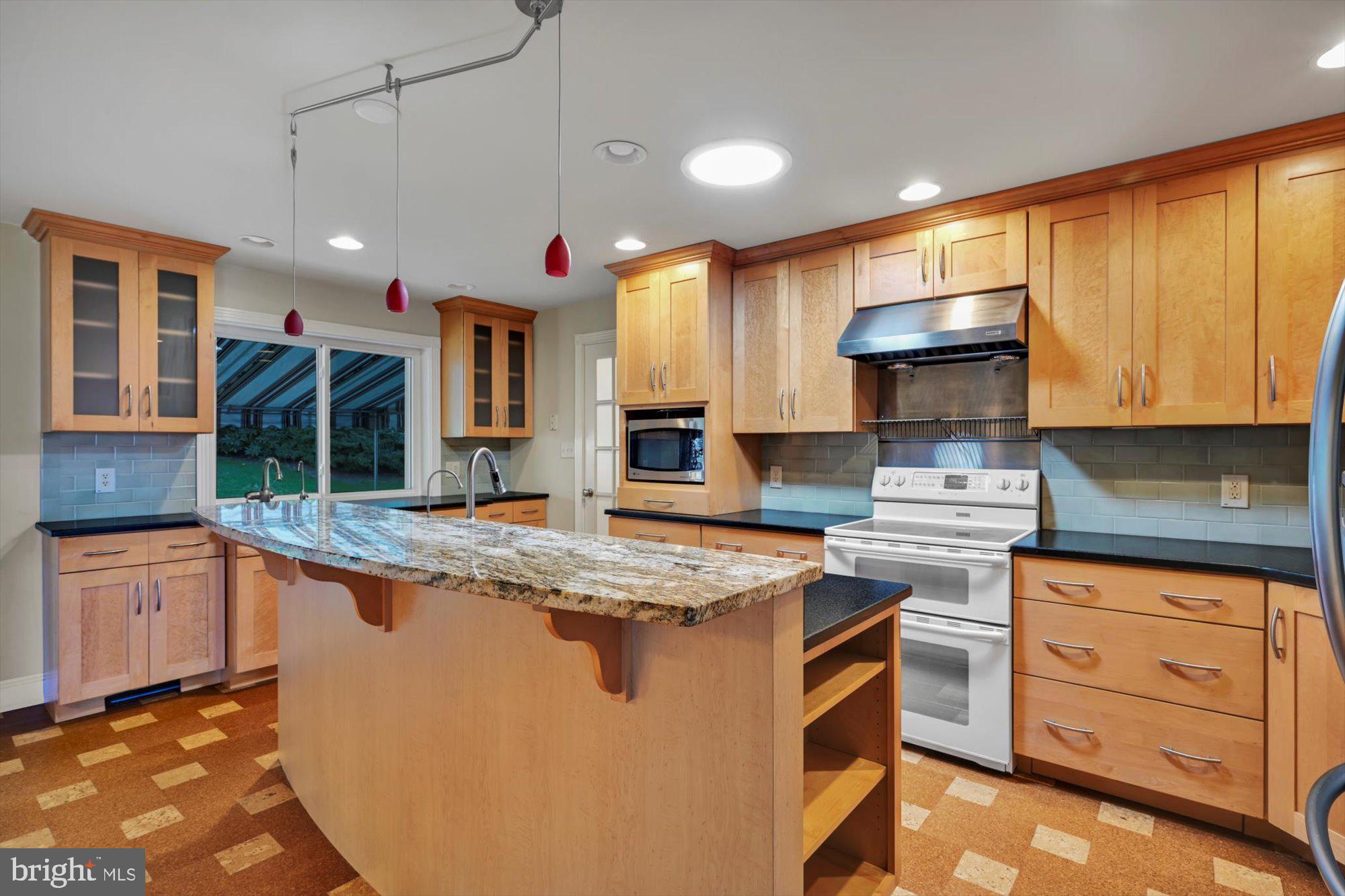 BLOSSOM HILL - Residential