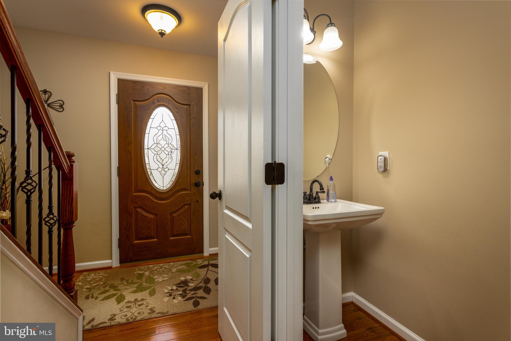 LAKE FRONT ROYAL - Residential