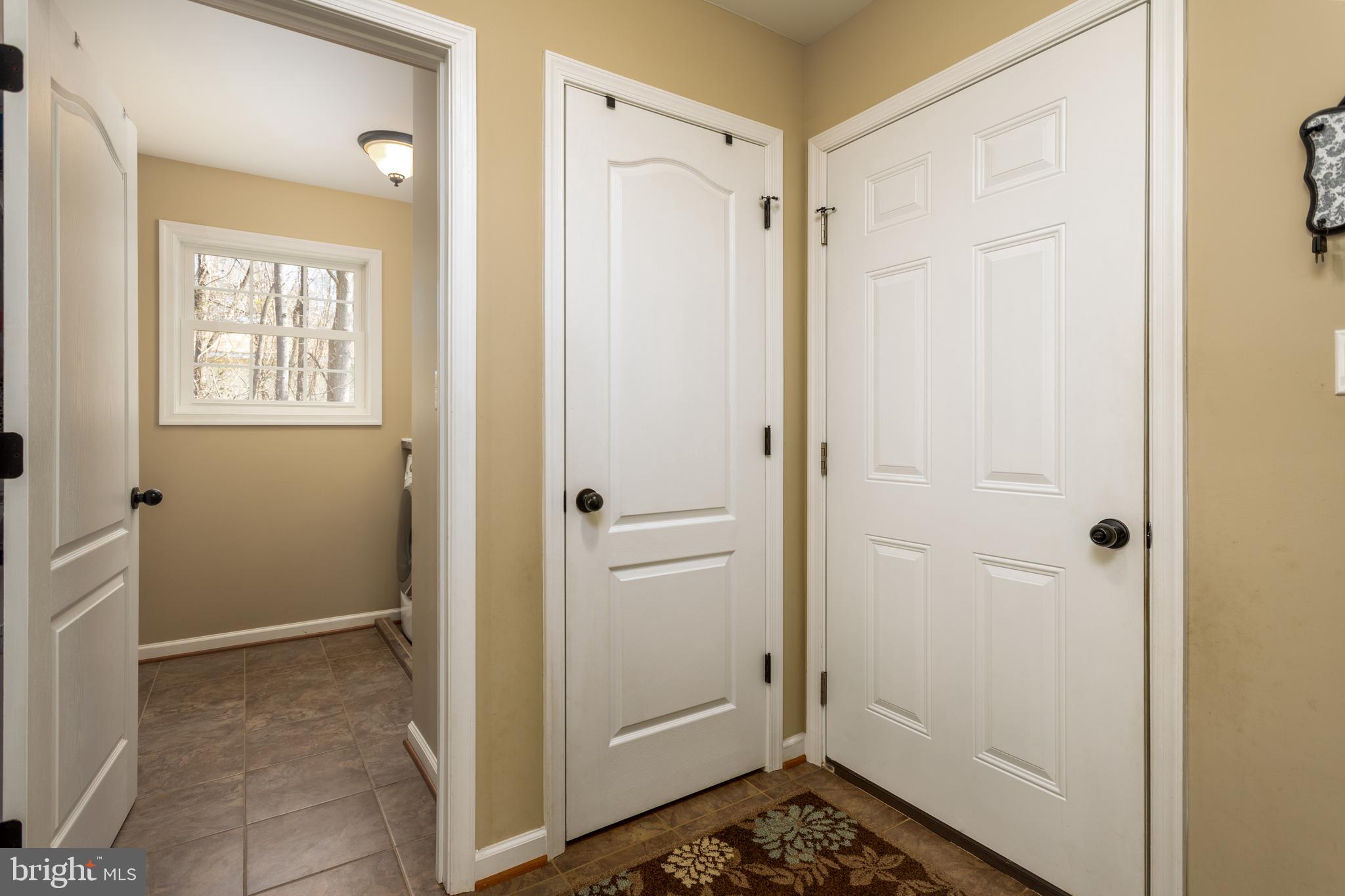 LAKE FRONT ROYAL - Residential