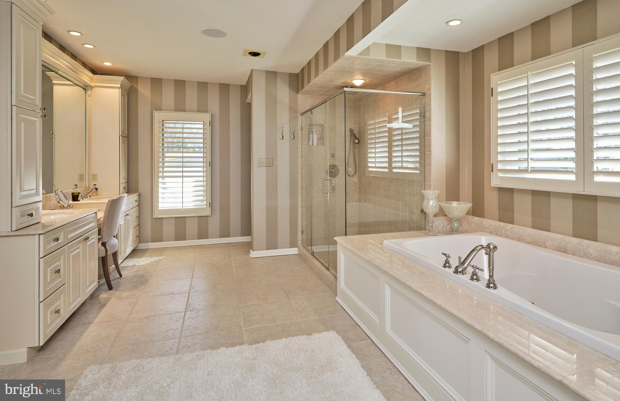 EDGEWOOD PARK - Residential