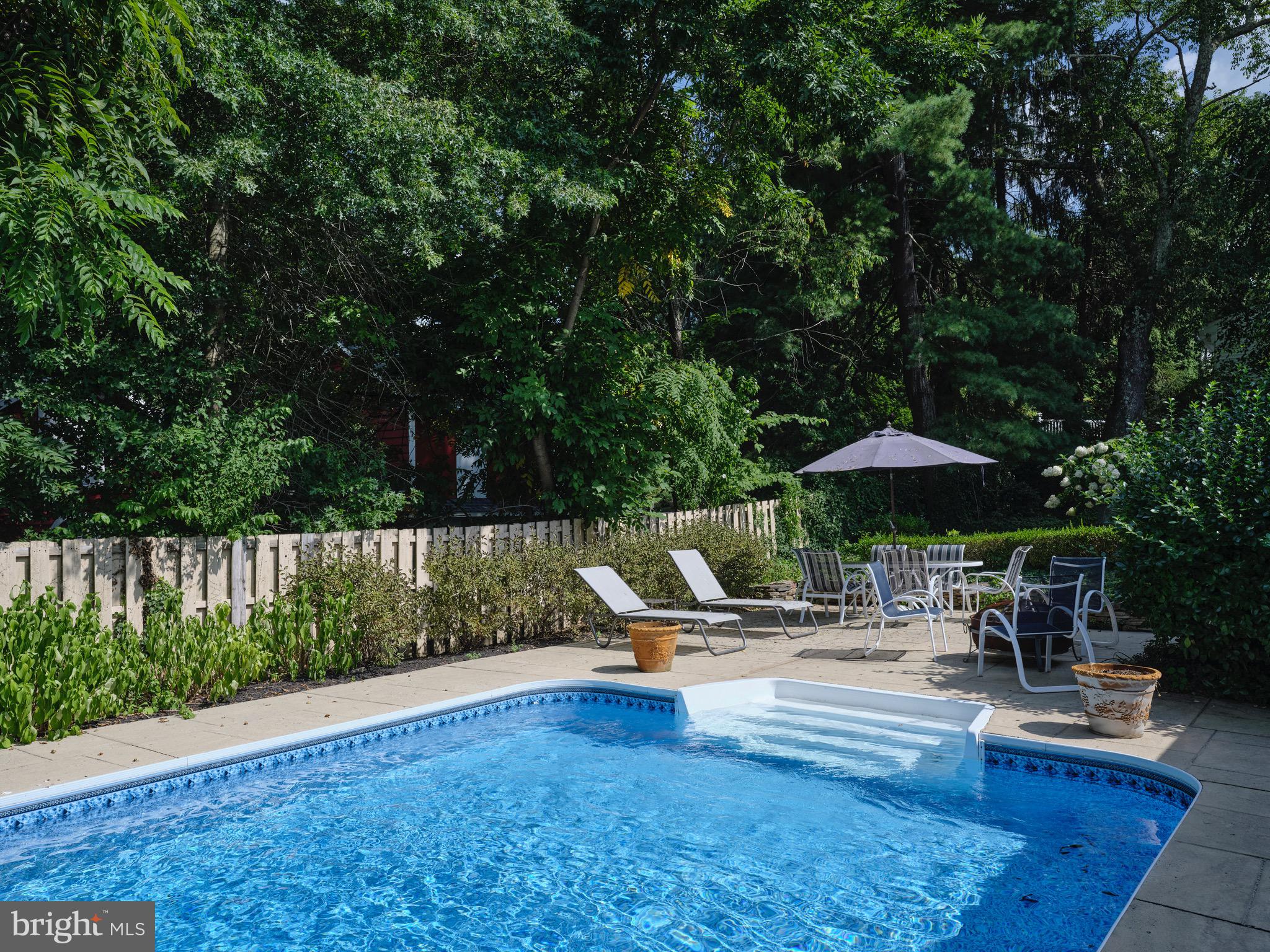 EDGEWOOD PARK - Residential