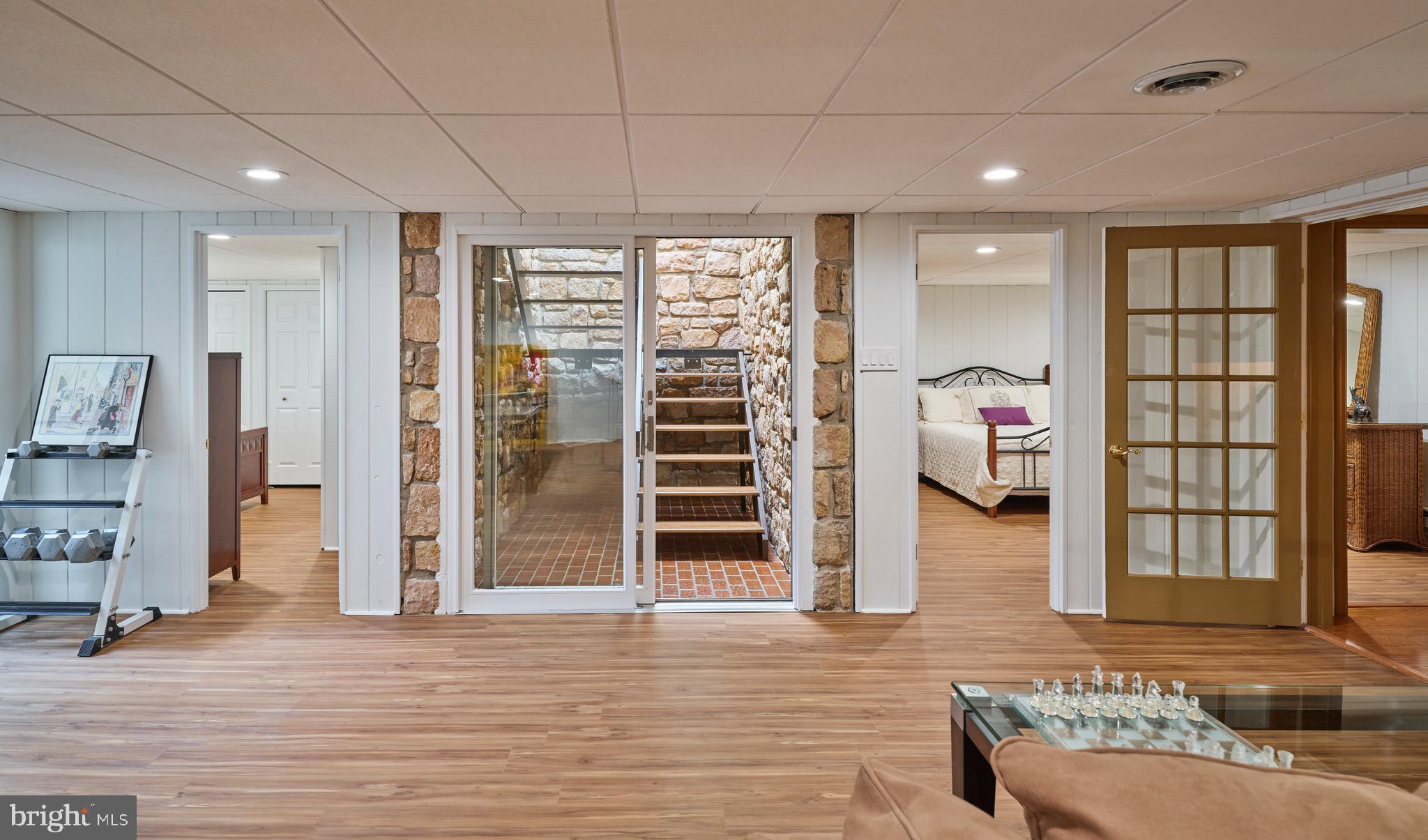 EDGEWOOD PARK - Residential